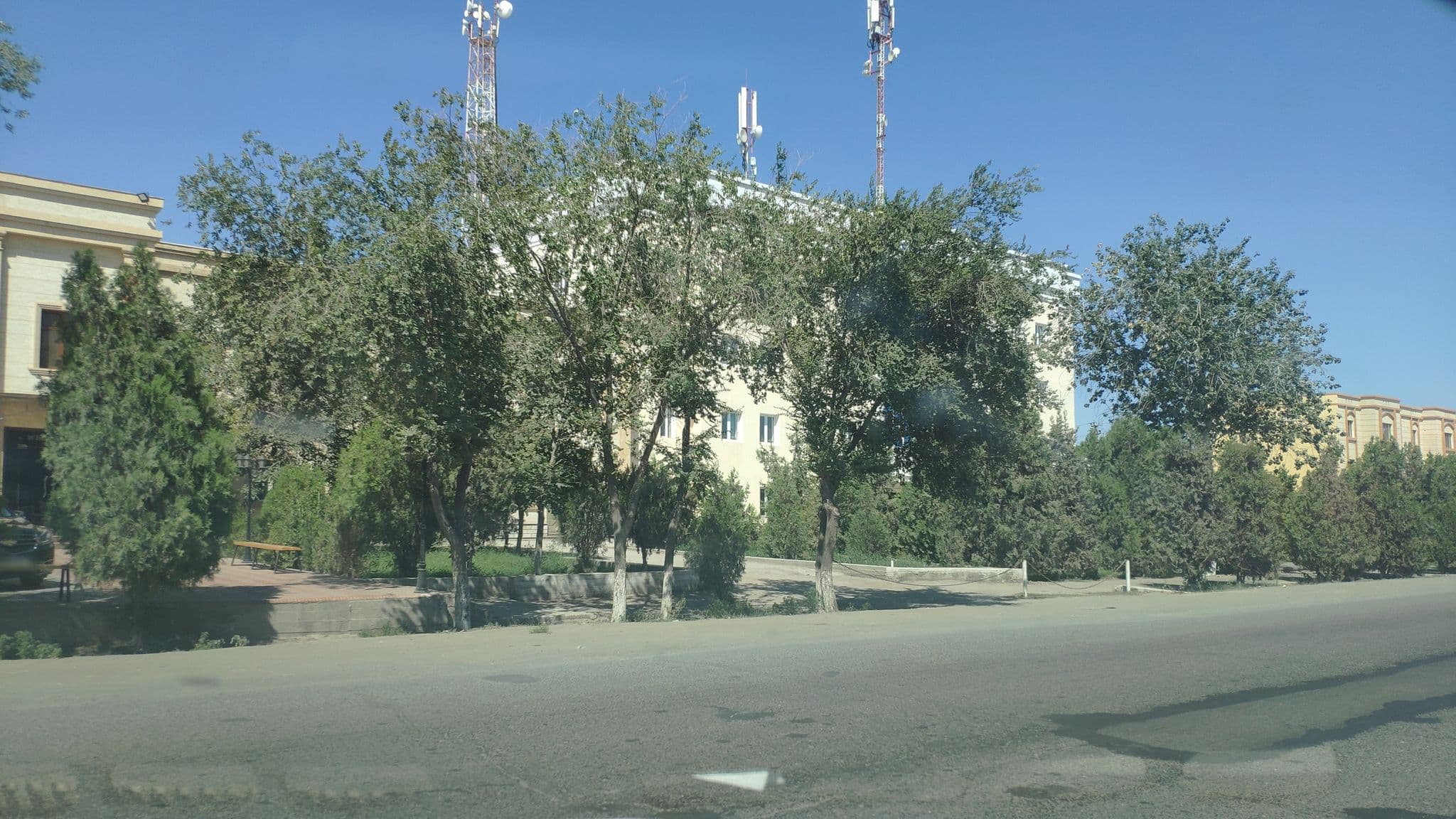 Street view near Turon mehmonxonasi, Urganch — © abdurohman (CC BY-SA · Mapillary)