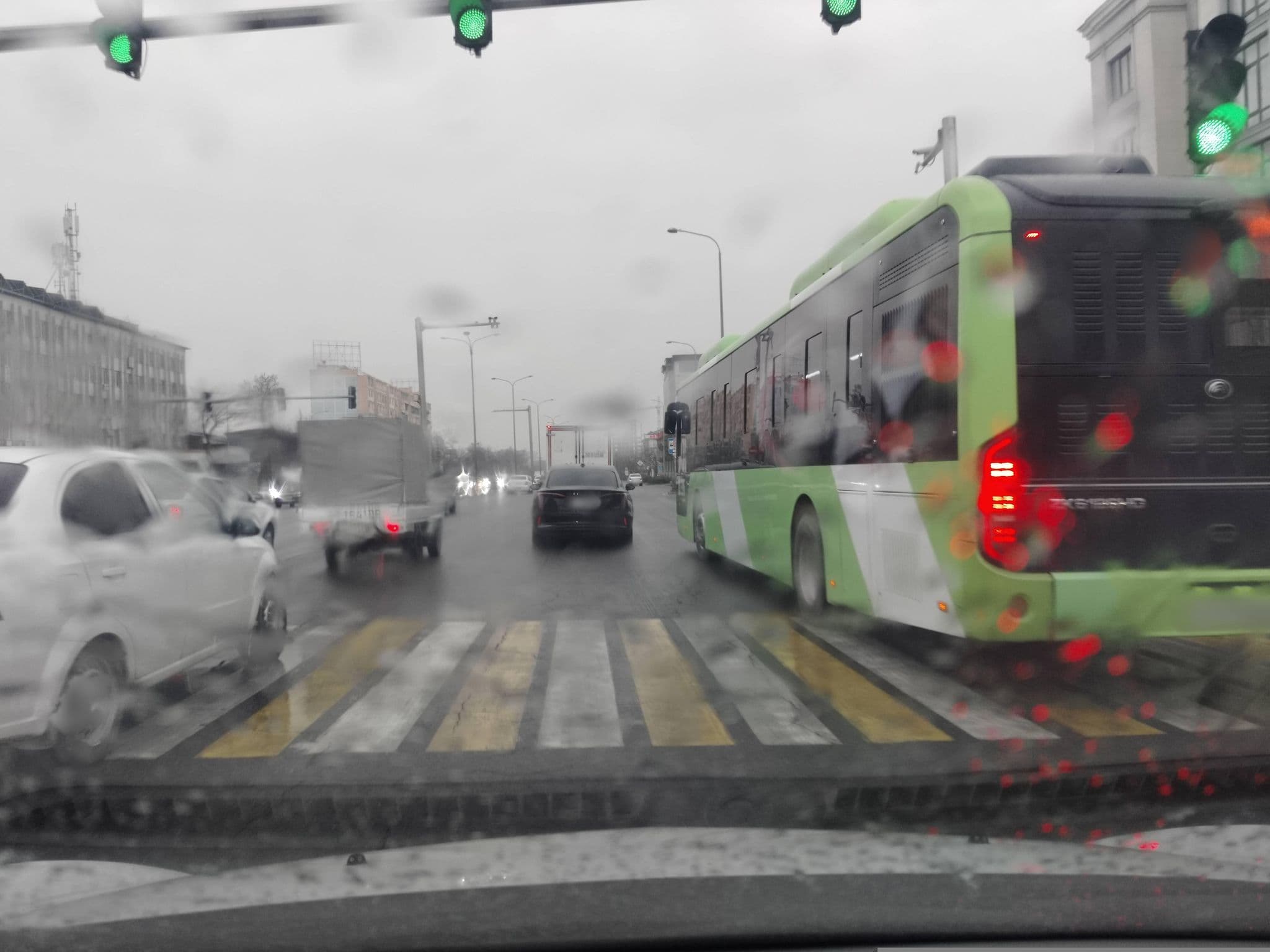 Street view near Garnet Mir Hotel, Bektemir — © Muhammadjon (CC BY-SA · Mapillary)