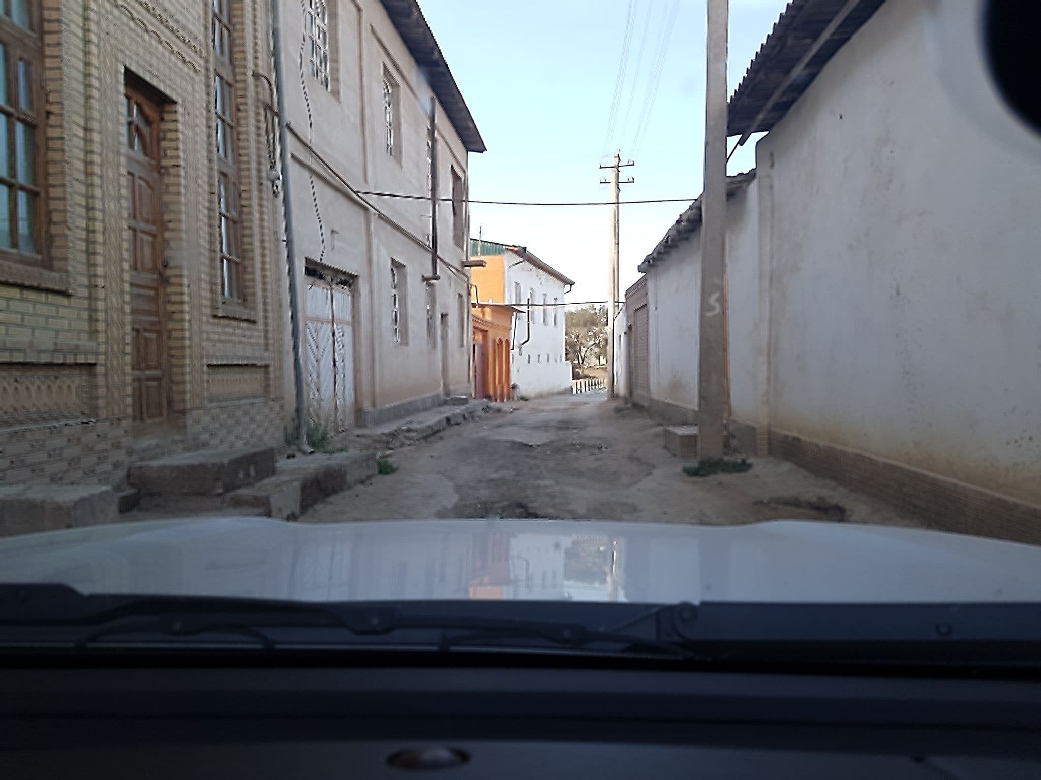 Street view near Art Postindoz guesthouse, Xiva — © whetto (CC BY-SA · Mapillary)