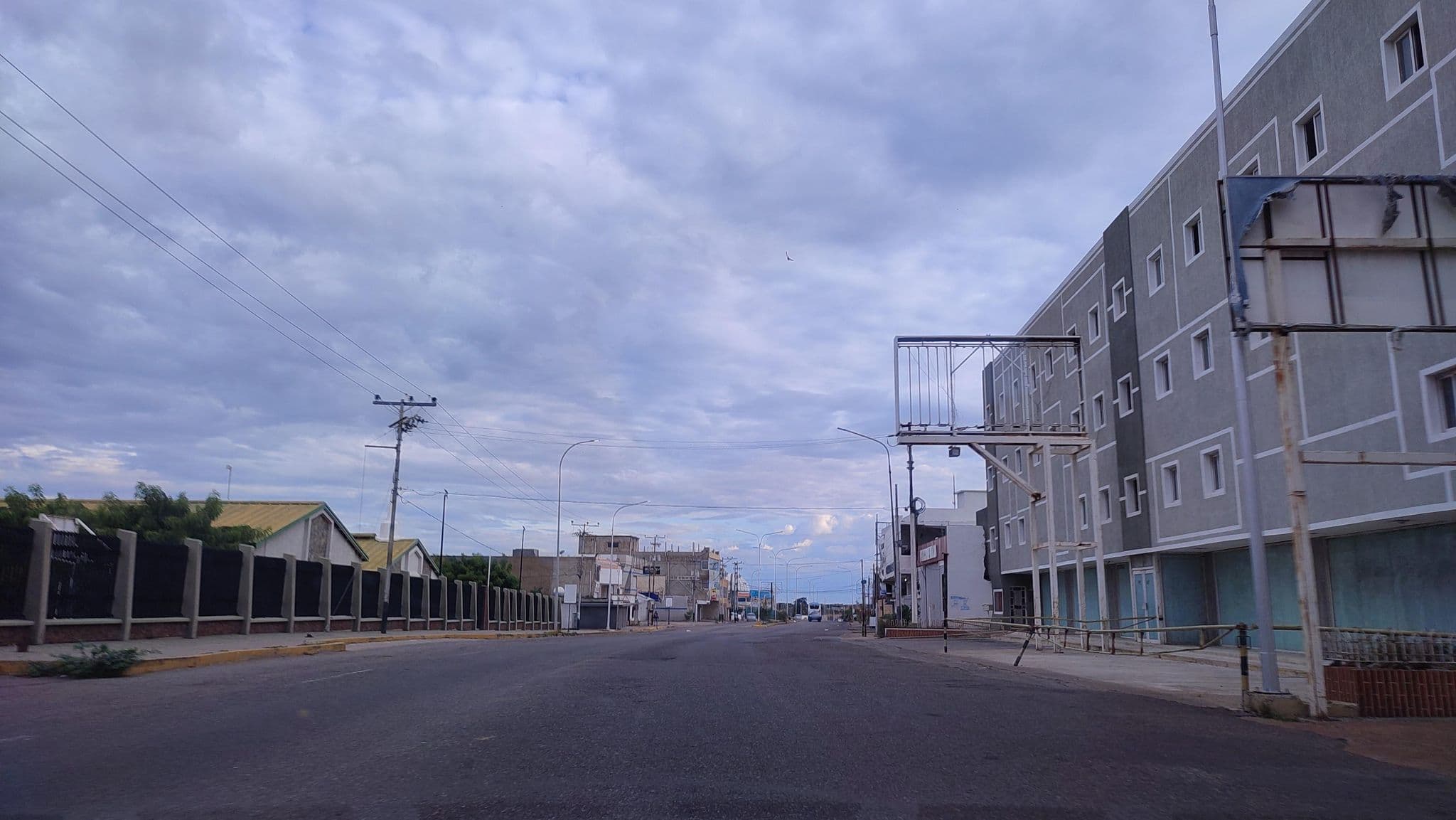 Street view near Hotel Altamira, Punto Fijo — © JuanCarrero (CC BY-SA · Mapillary)