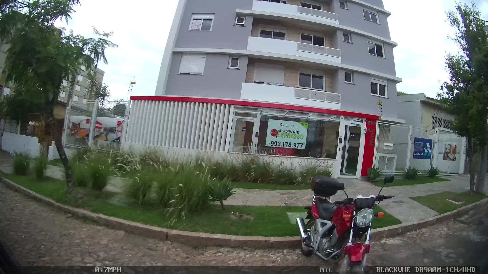 Street view near Condomínio ThinkZs., Porto Alegre — © kaart_1 (CC BY-SA · Mapillary)