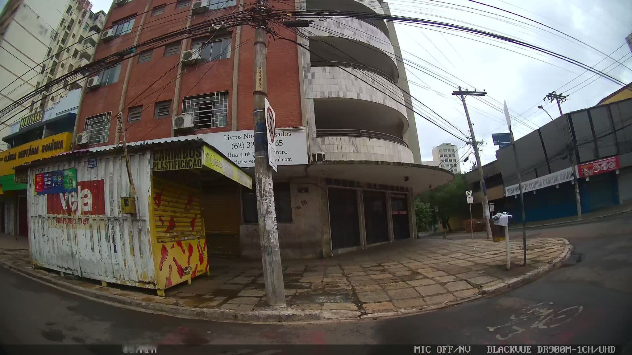 Street view near Hotel Alvorada, Goiânia — © kaart_4 (CC BY-SA · Mapillary)
