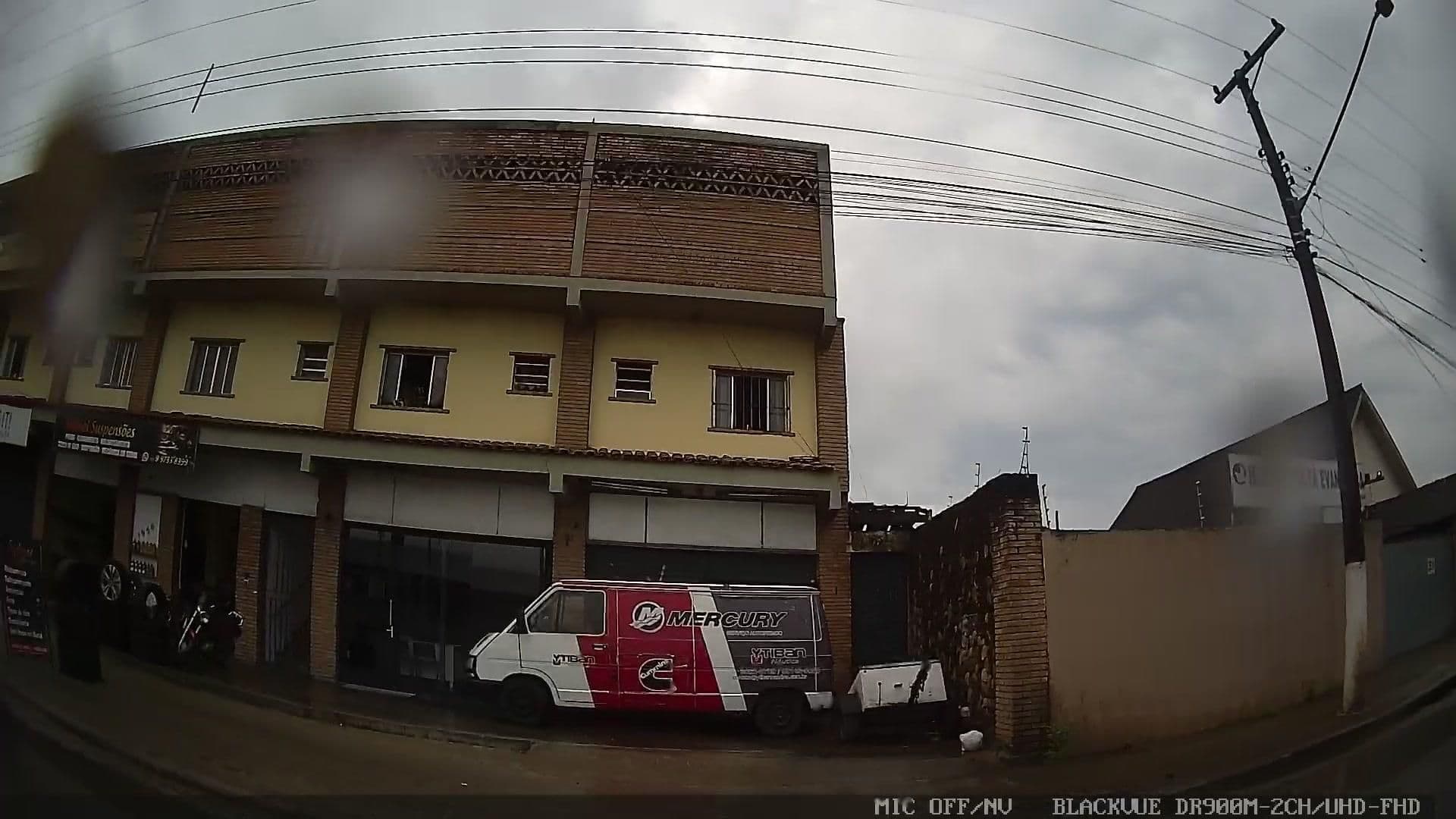 Street view near Pousada Tamoios, Ilhabela — © yaf1 (CC BY-SA · Mapillary)