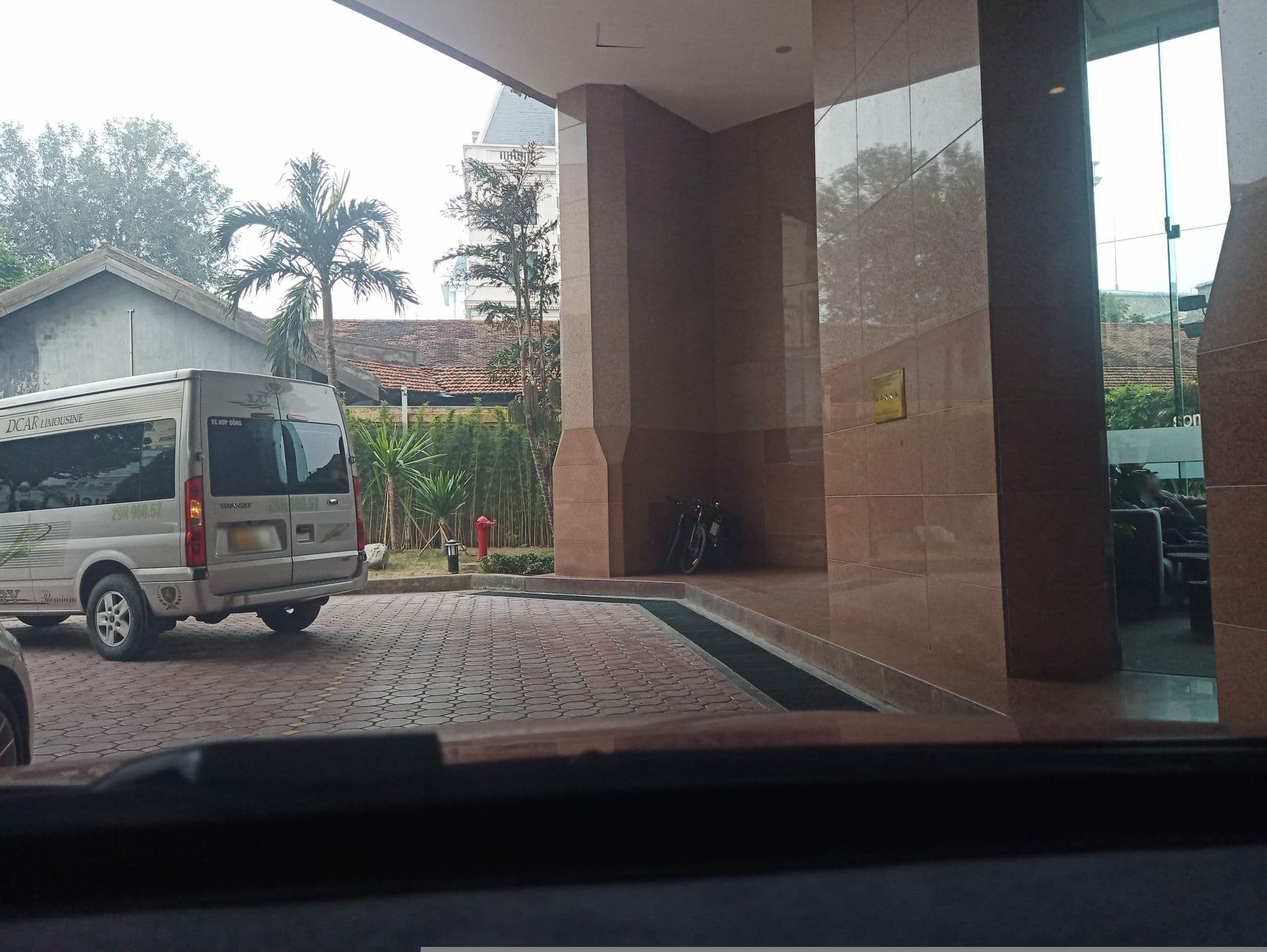 Street view near Somerset Grand Hanoi, Hoàn Kiếm — © hn_front_1 (CC BY-SA · Mapillary)