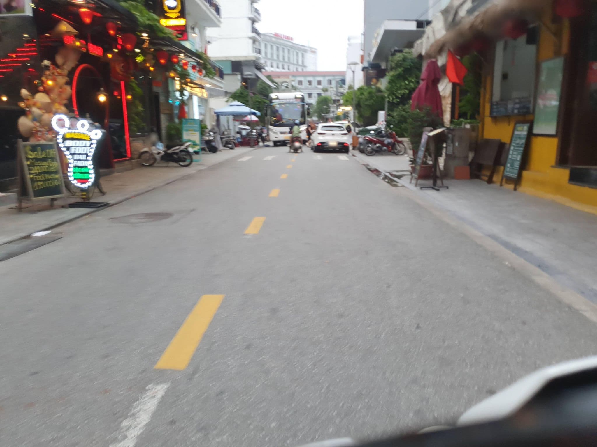 Street view near Hue Backpackers, Huế