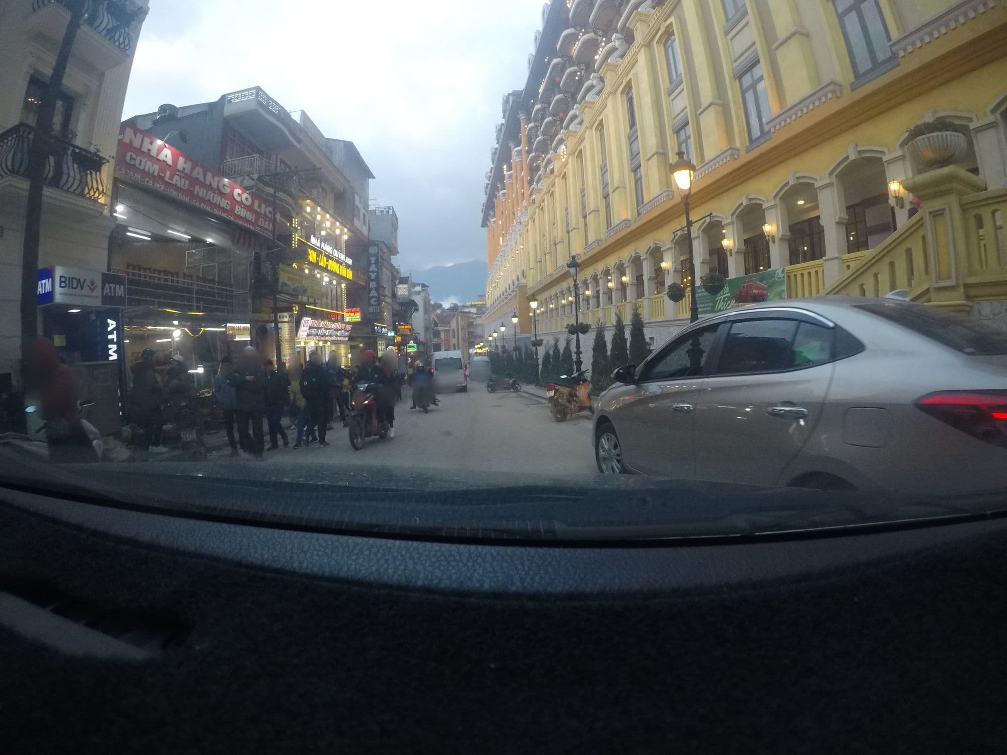 Street view near Pink Dream Hotel, Sa Pa — © 24dakenlo (CC BY-SA · Mapillary)
