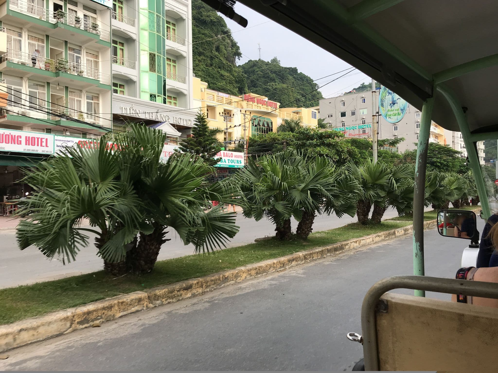 Street view near Nam Duong Hotel, Cát Bà — © nigelramsay (CC BY-SA · Mapillary)