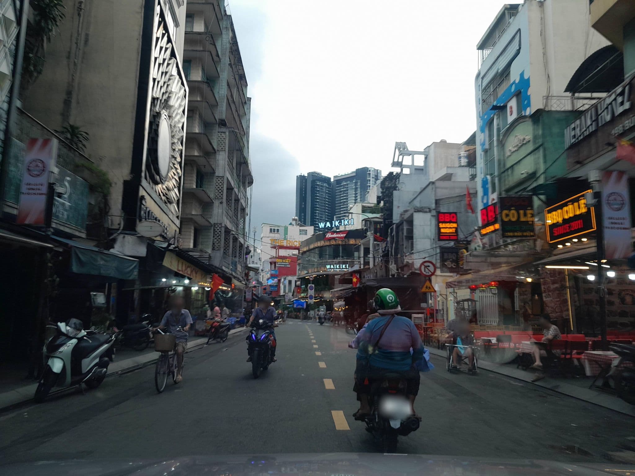 Street view near Khách Sạn Saigon Mini 5, Quận Ba — © sg_front_3 (CC BY-SA · Mapillary)