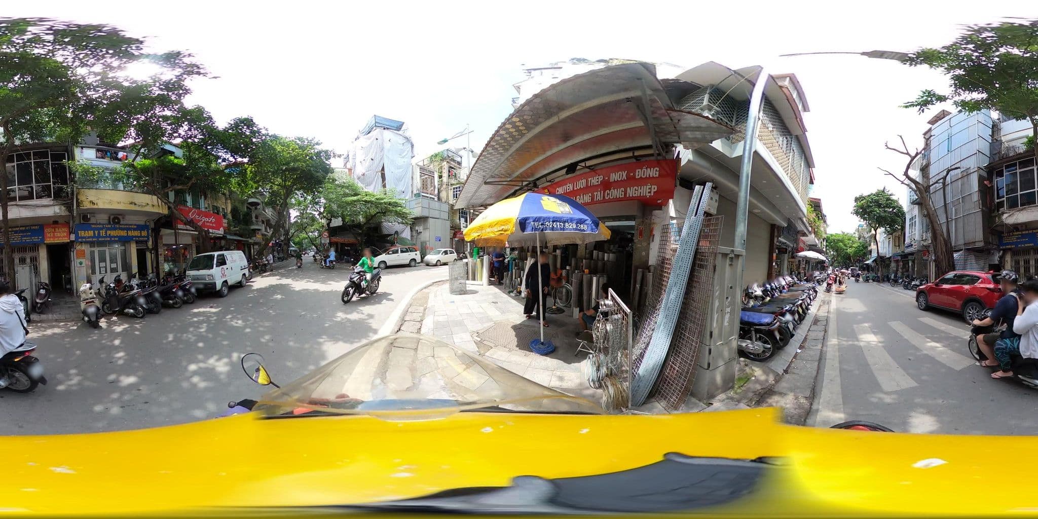 Street view near Khách Sạn Indochina Queen II, Hoàn Kiếm — © bemaps_hn_kien (CC BY-SA · Mapillary)