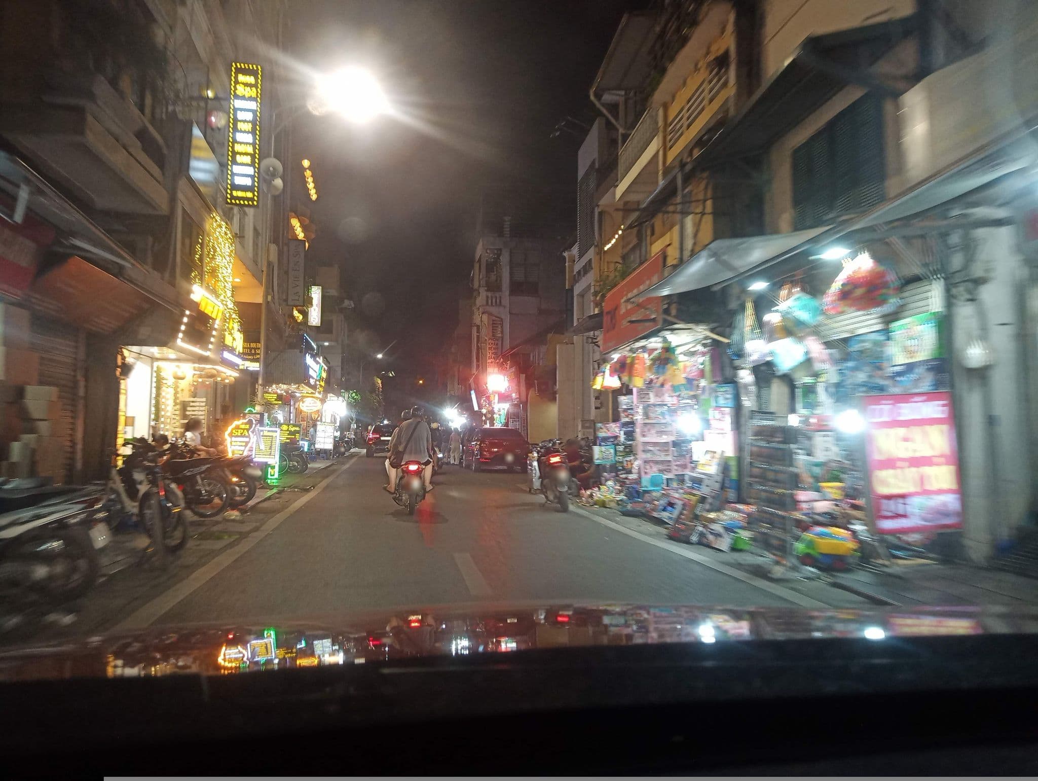 Street view near Rainbow Hotel, Hoàn Kiếm