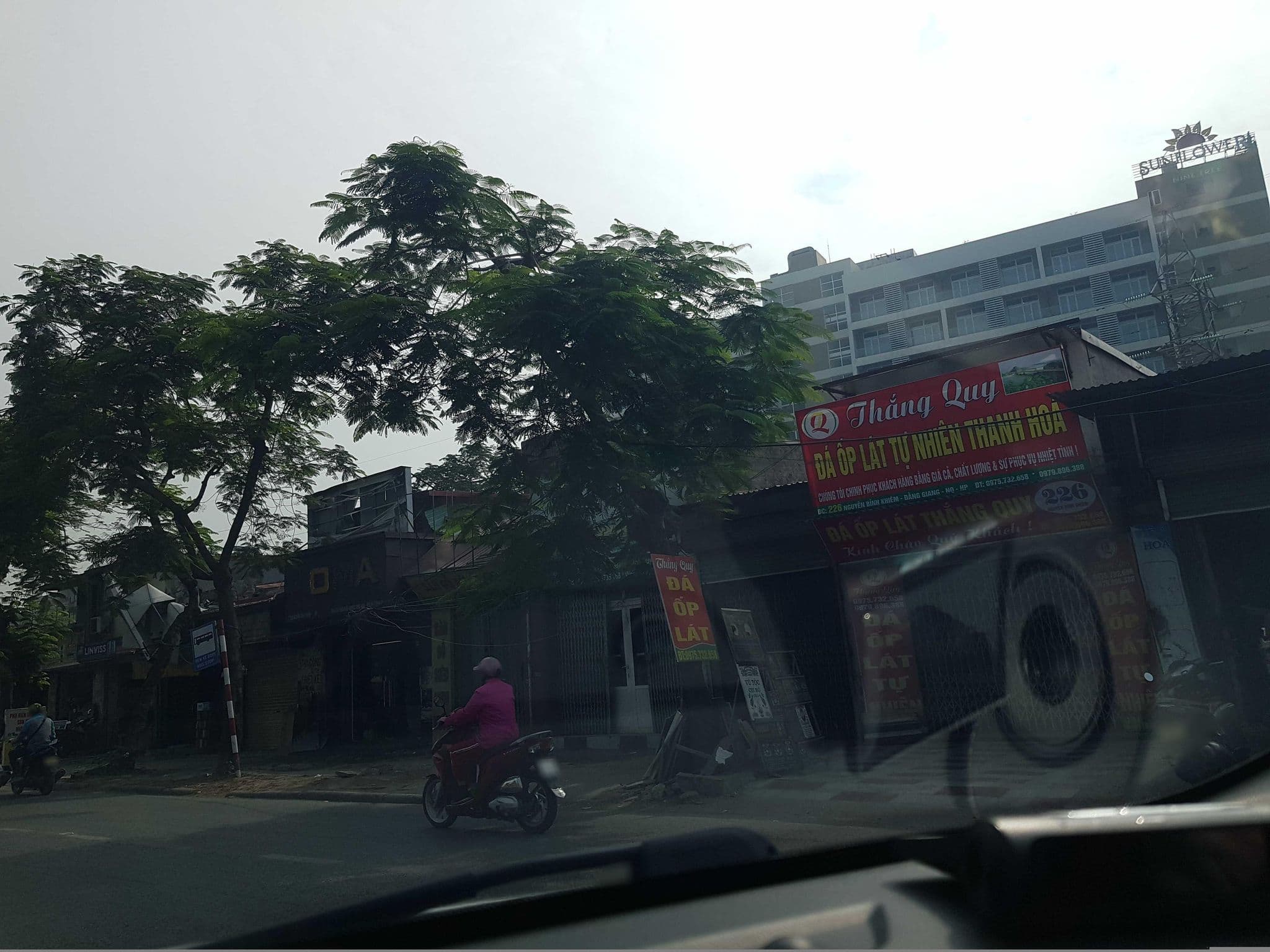 Street view near An Đào Hotel, Haiphong — © hn_right_1 (CC BY-SA · Mapillary)
