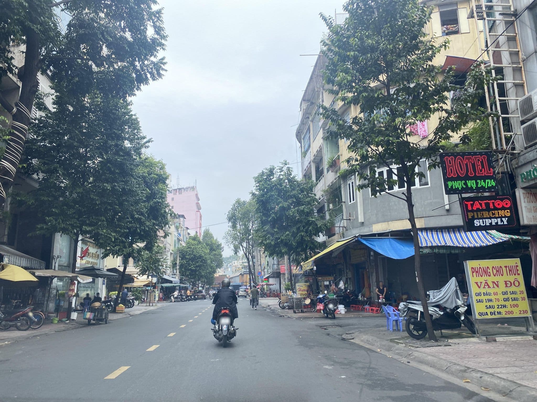 Street view near Khách Sạn Đức Minh, Quận Năm — © DriveWithHoang (CC BY-SA · Mapillary)