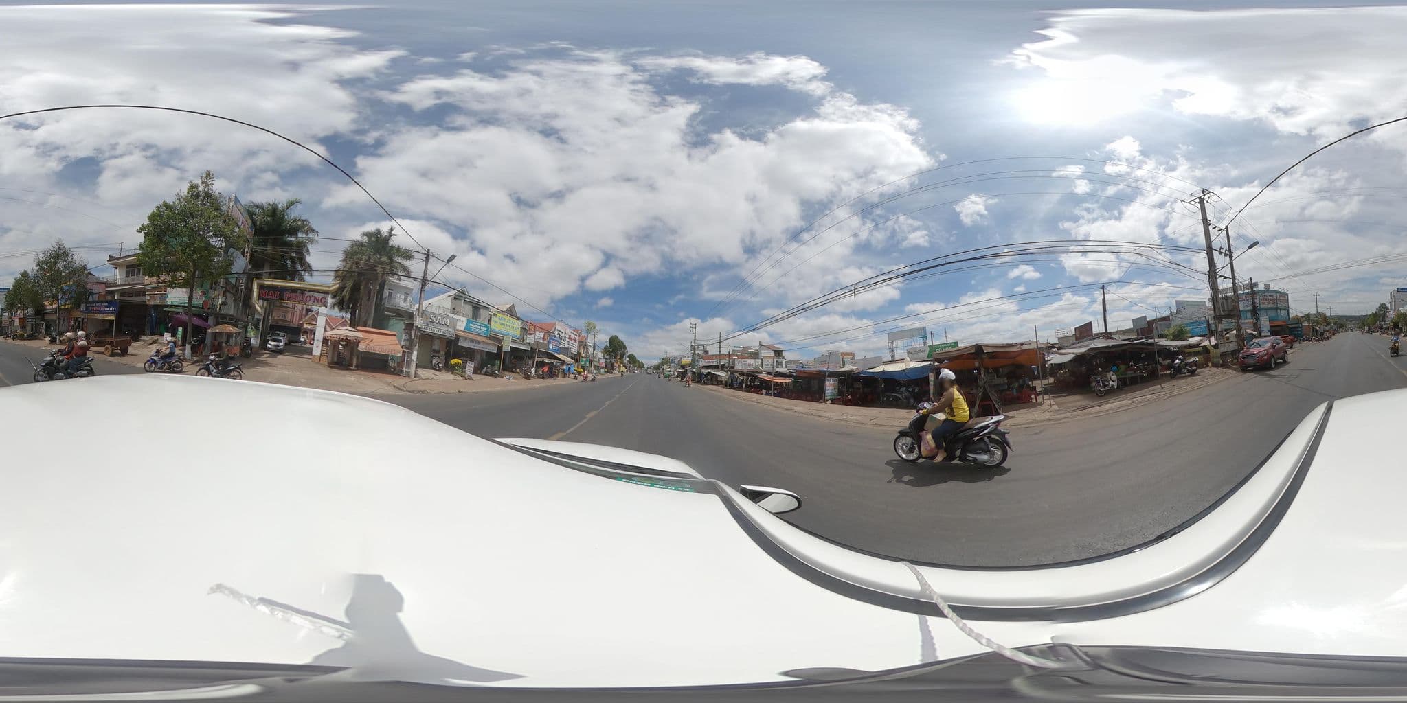 Street view near Nha Nghi Mai Phuong, Ea Drăng — © trung (CC BY-SA · Mapillary)