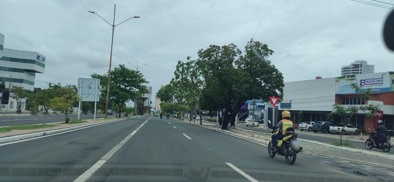 Street view near Hotel Vila Leste, Teresina — © felipedantas (CC BY-SA · Mapillary)