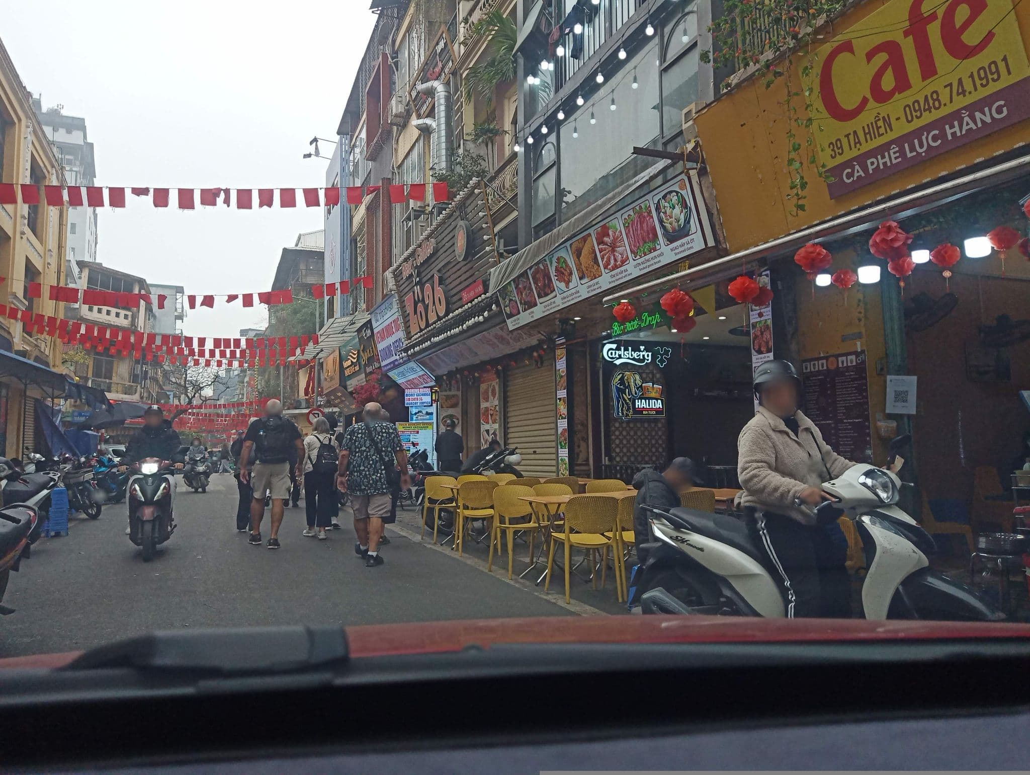 Street view near Nhà Khách May De Ville Backpacker, Hoàn Kiếm
