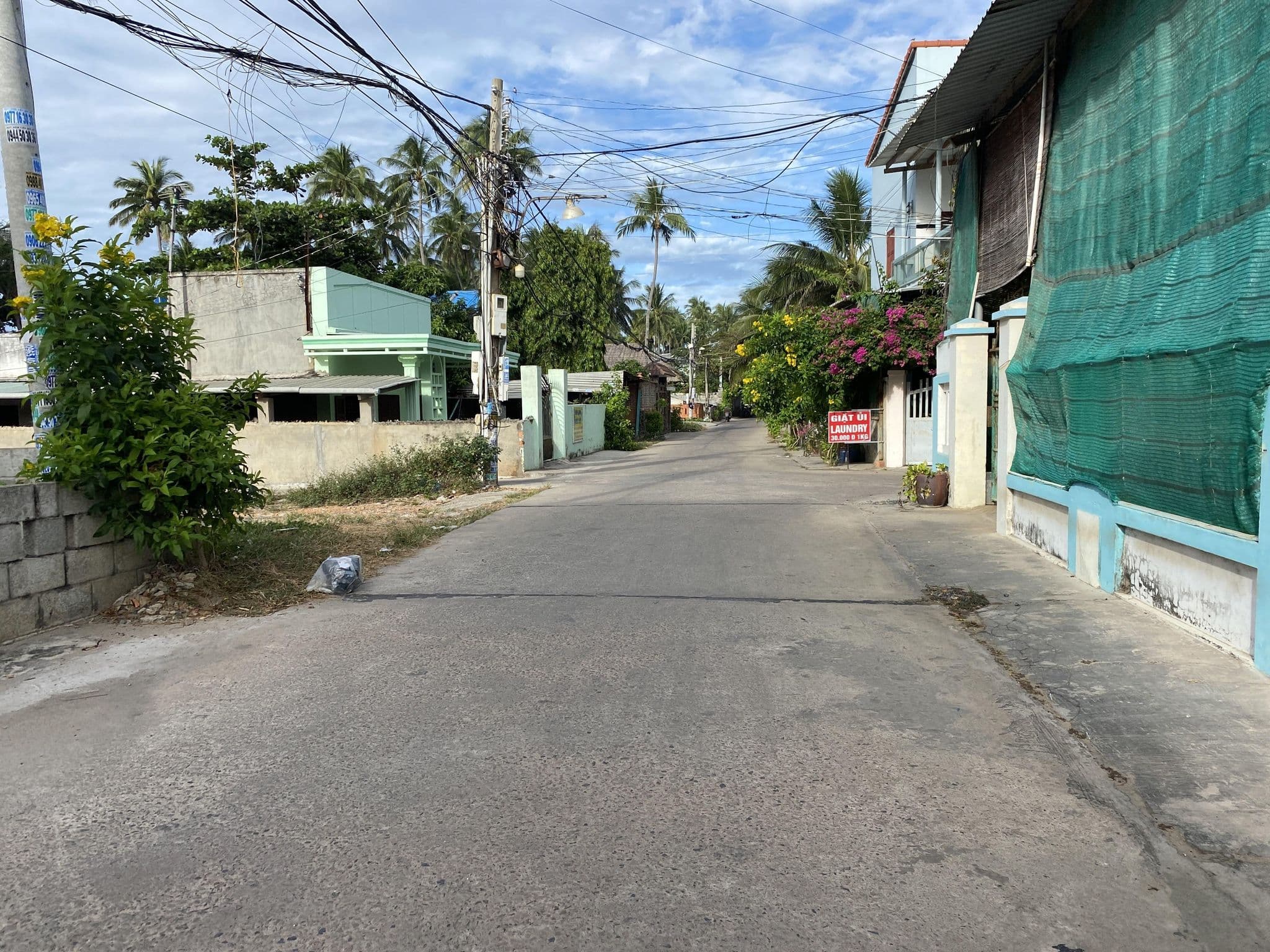 Street view near Cham Villas Resort, Mui Ne