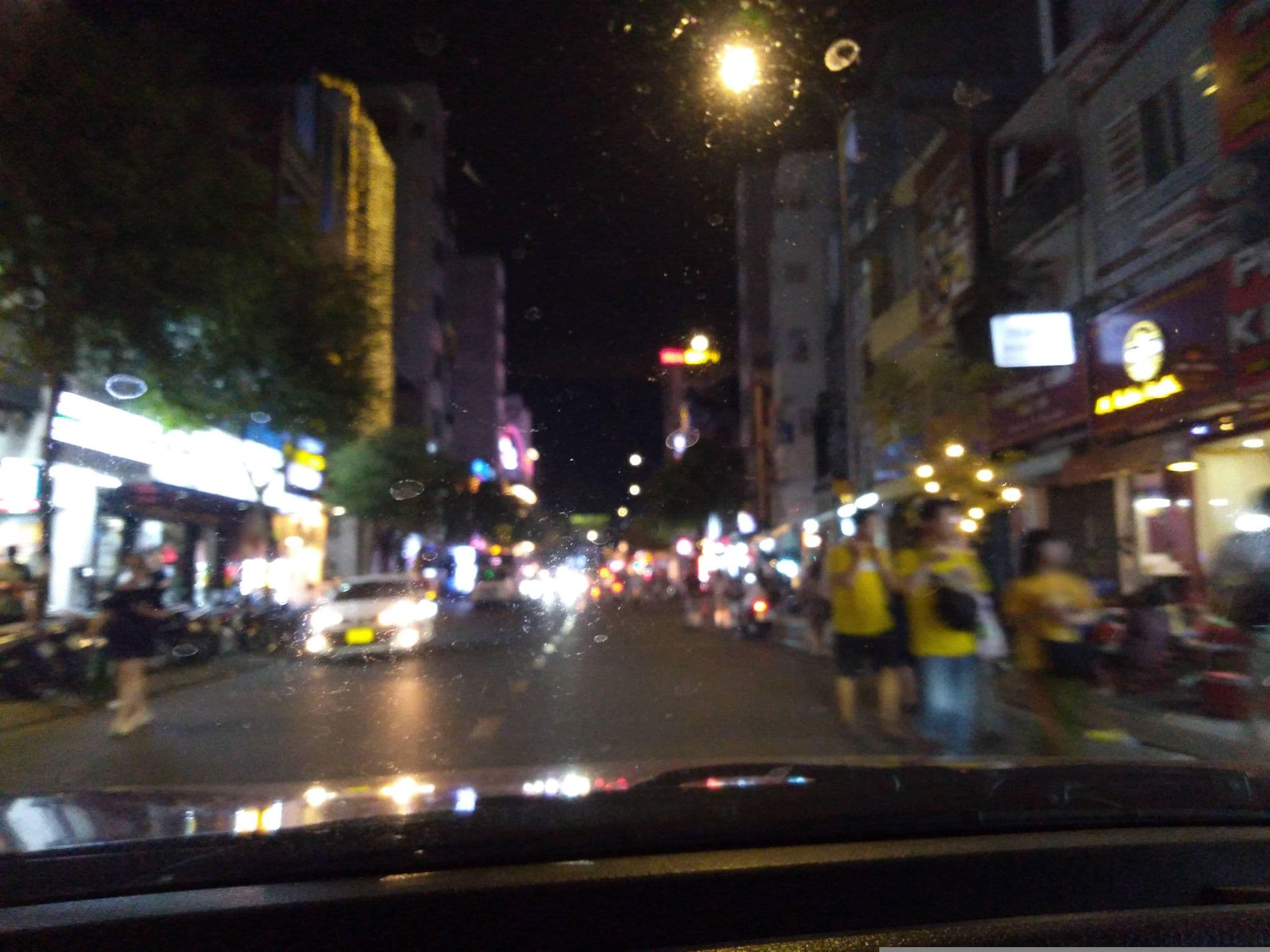 Street view near Khách Sạn Cam, Quận Ba — © sg_front_1 (CC BY-SA · Mapillary)