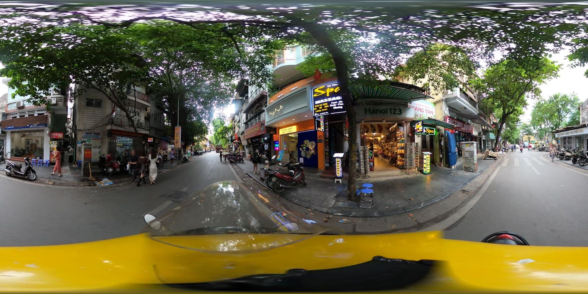Street view near Nhà Khách Green Hanoi Backpackers, Hoàn Kiếm — © bemaps_hn_kien (CC BY-SA · Mapillary)