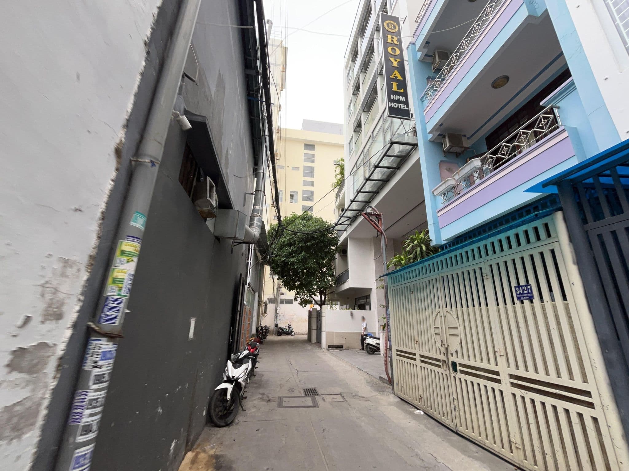 Street view near Royal Apartments, Nha Trang