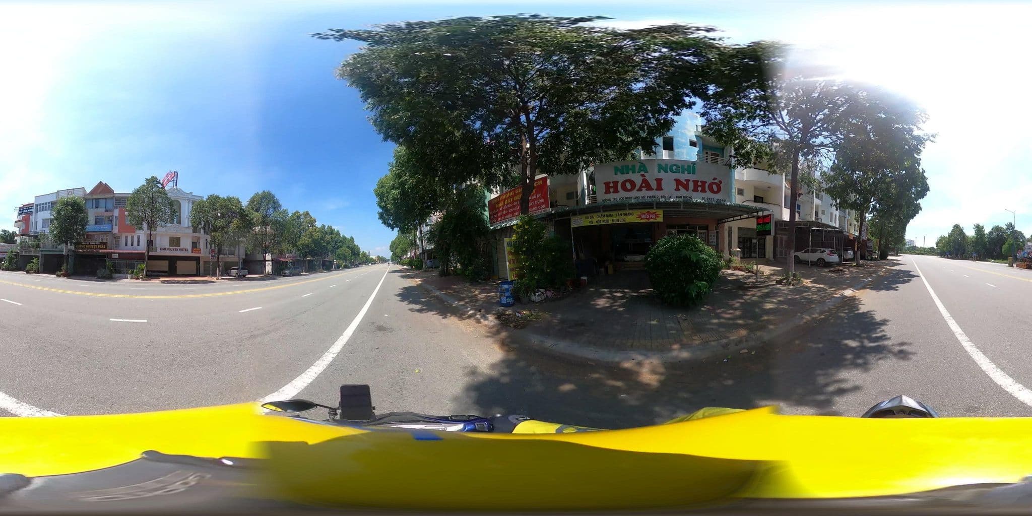 Street view near Hotel Cao Nguyen, Bến Cát — © bemaps3_sg (CC BY-SA · Mapillary)