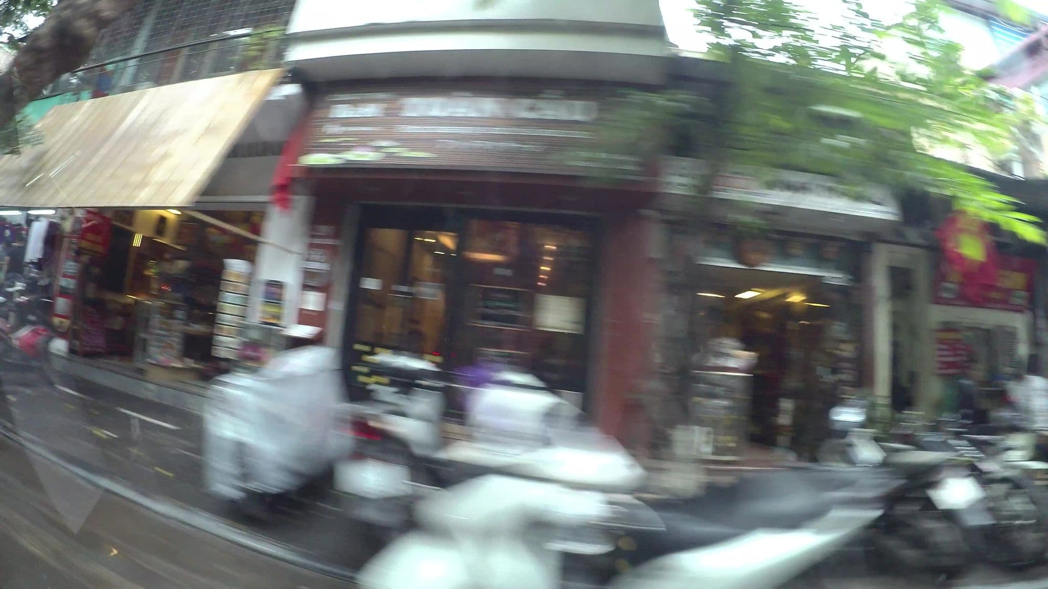 Street view near Khách Sạn Le Petit, Hoàn Kiếm