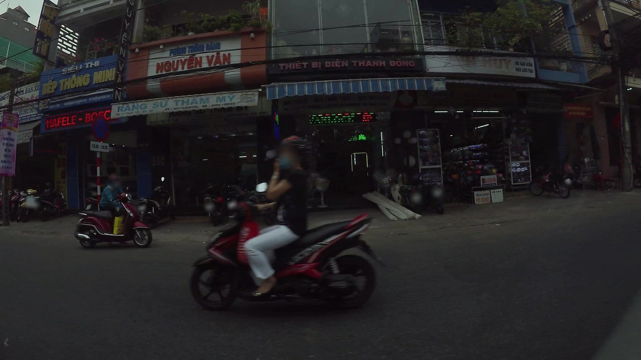 Street view near Little Home Hotel, Da Nang — © kaartcam (CC BY-SA · Mapillary)