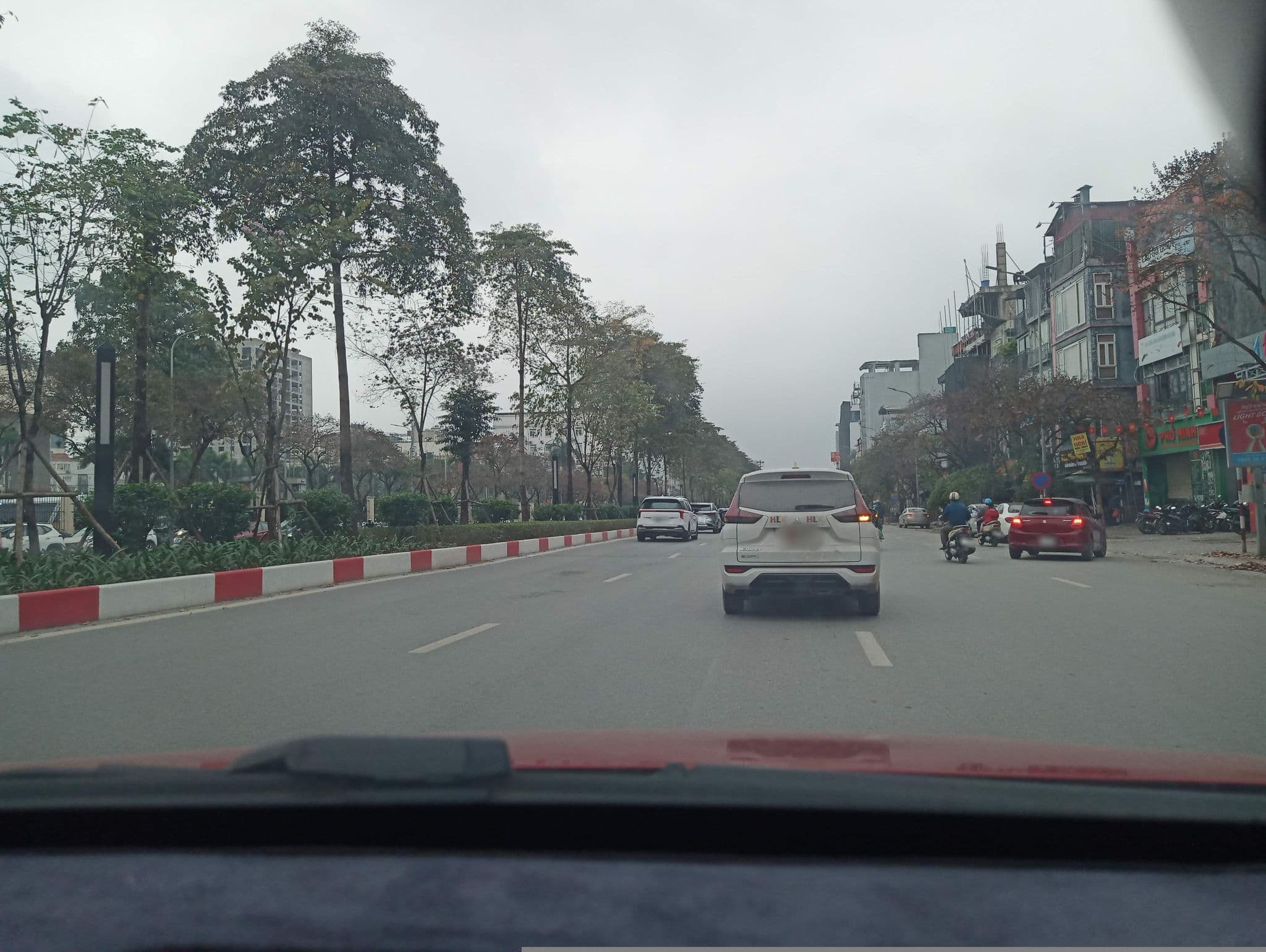 Street view near Nhà Khách Jacks, Liễu Giai — © hn_front_1 (CC BY-SA · Mapillary)