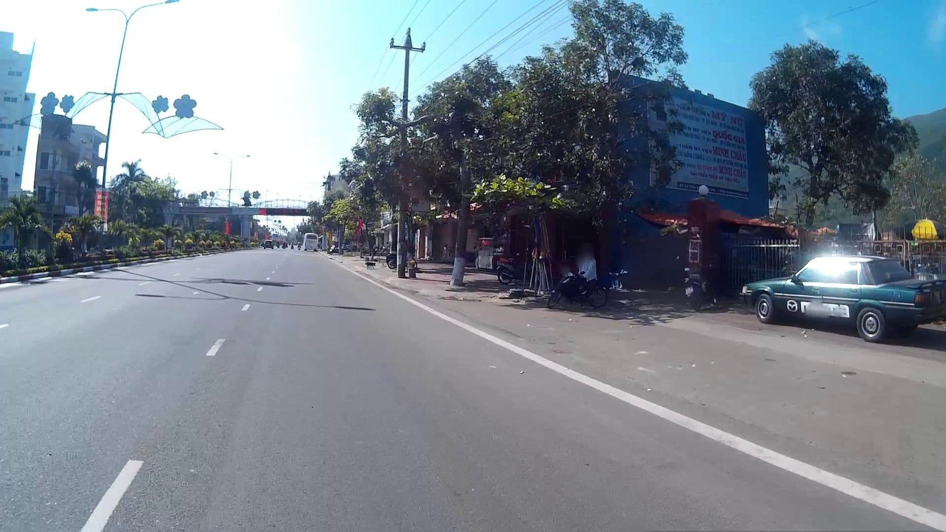 Street view near Hong Kong Hotel, Qui Nhon — © suki52 (CC BY-SA · Mapillary)