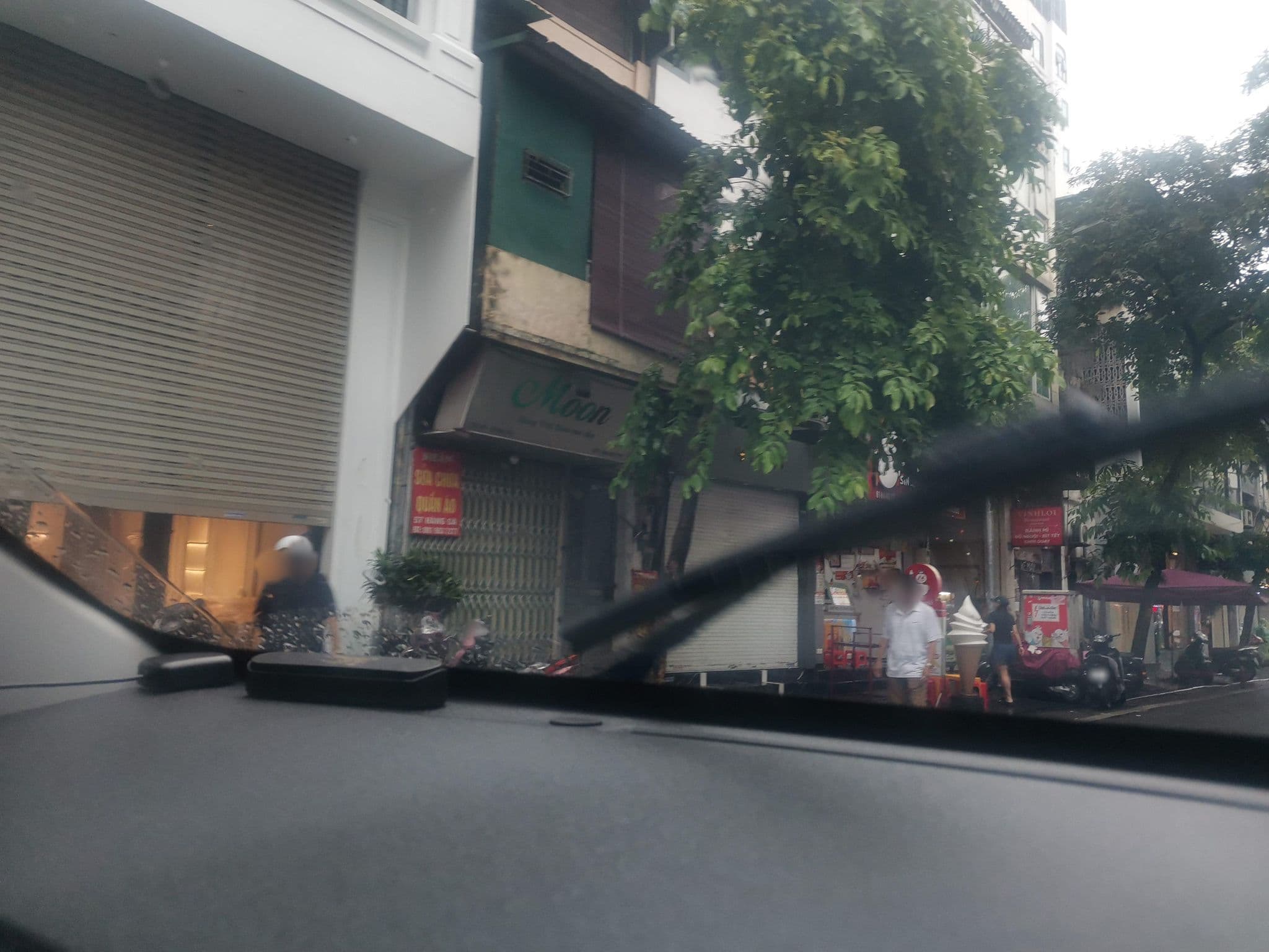 Street view near Khách Sạn Hanoi Friends Inn, Hoàn Kiếm