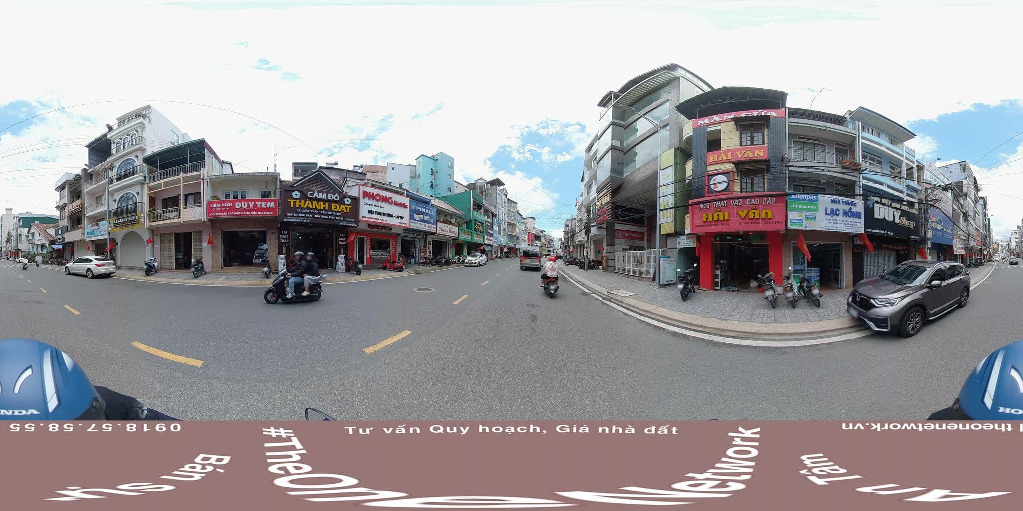 Street view near Lá Xanh, Ðà Lạt