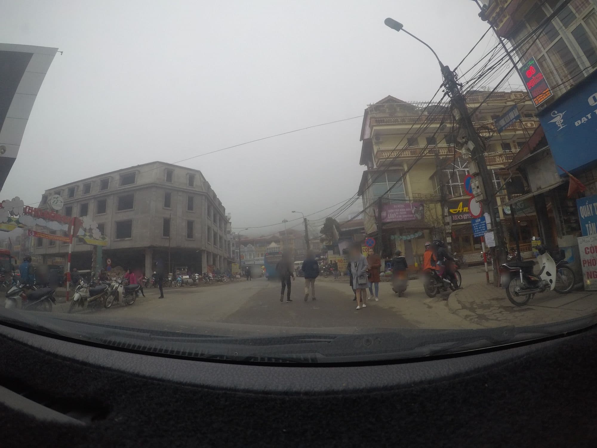 Street view near Anh Nhi, Sa Pa