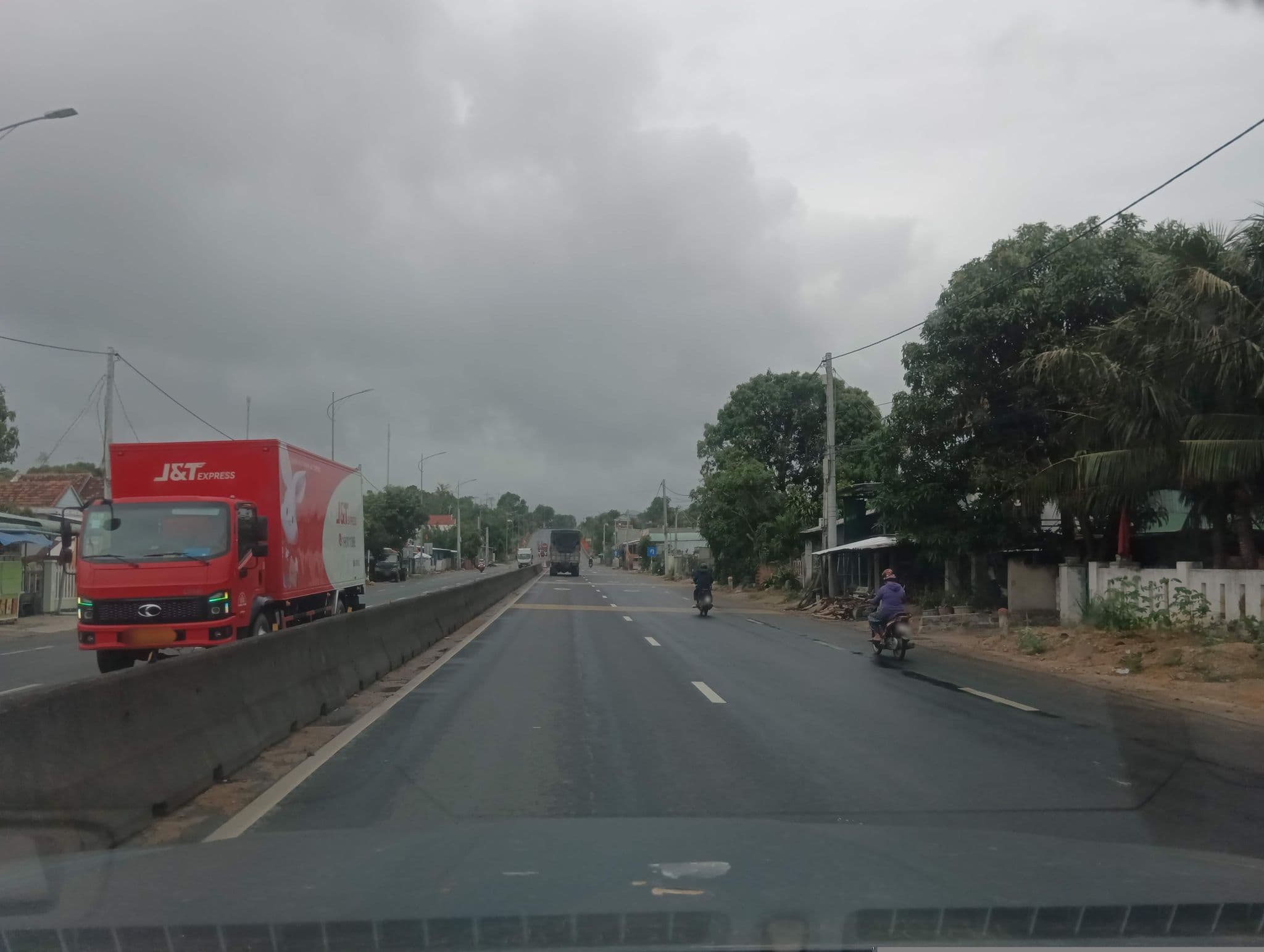 Street view near Nha Nhgi, Sông Cầu — © builangbat (CC BY-SA · Mapillary)