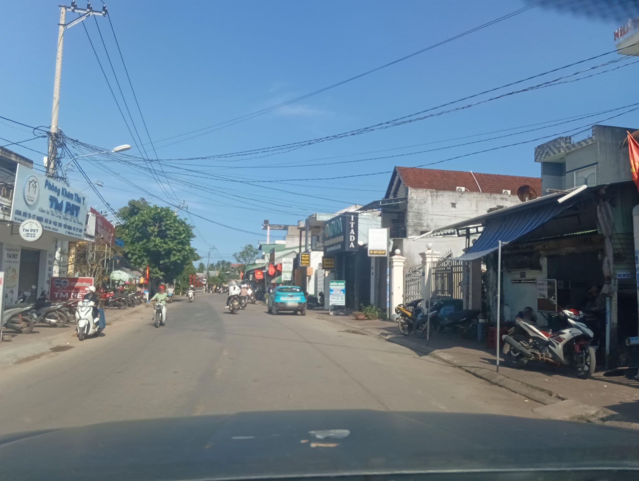 Street view near Nha Nghi, Đức Phổ — © builangbat (CC BY-SA · Mapillary)