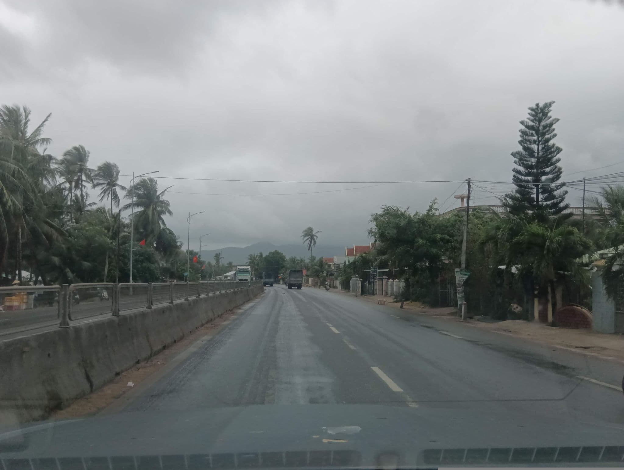 Street view near Kim Gia Trang, Sông Cầu — © builangbat (CC BY-SA · Mapillary)
