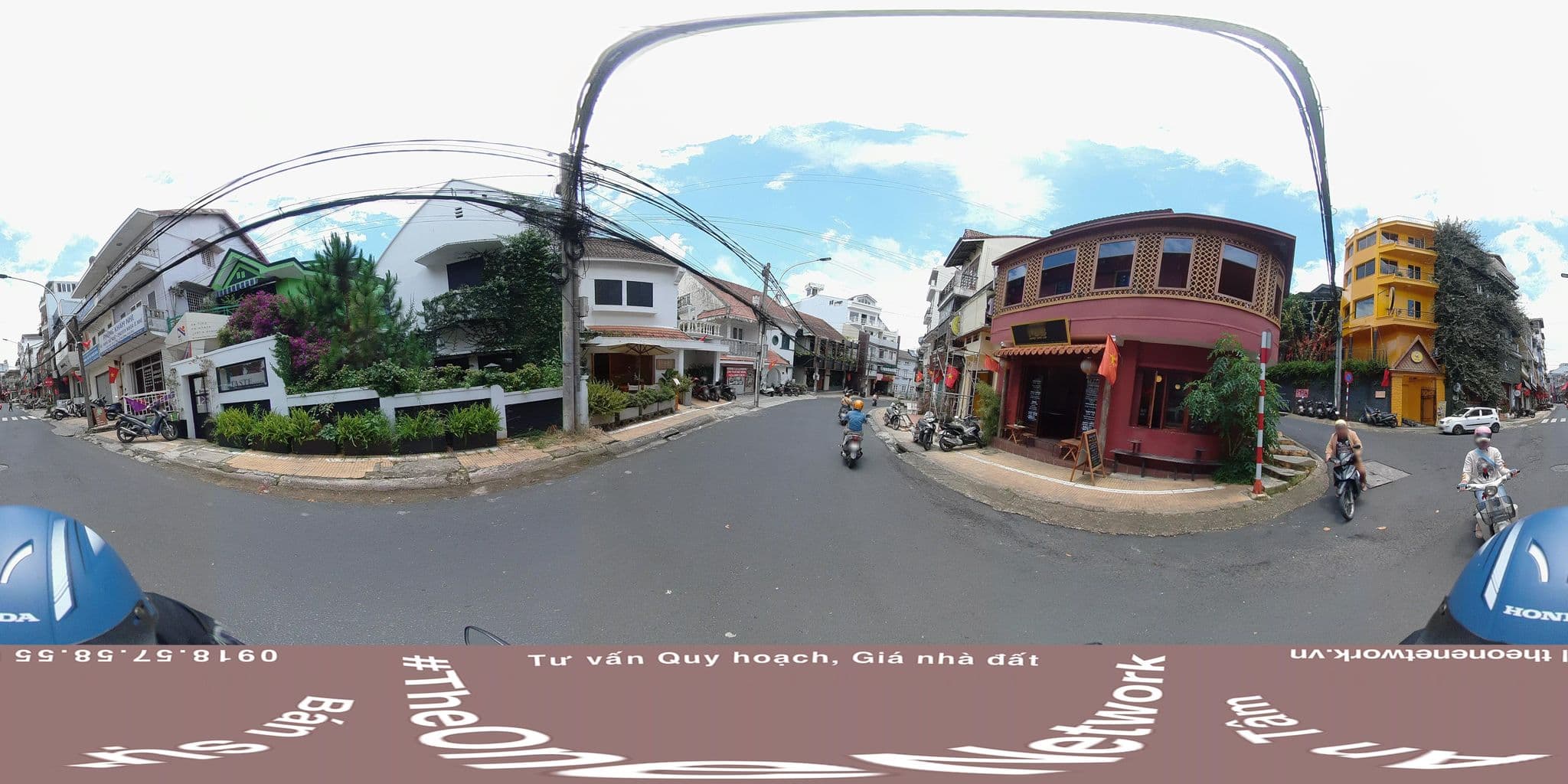 Street view near Hòa Bình Hotel 2, Ðà Lạt