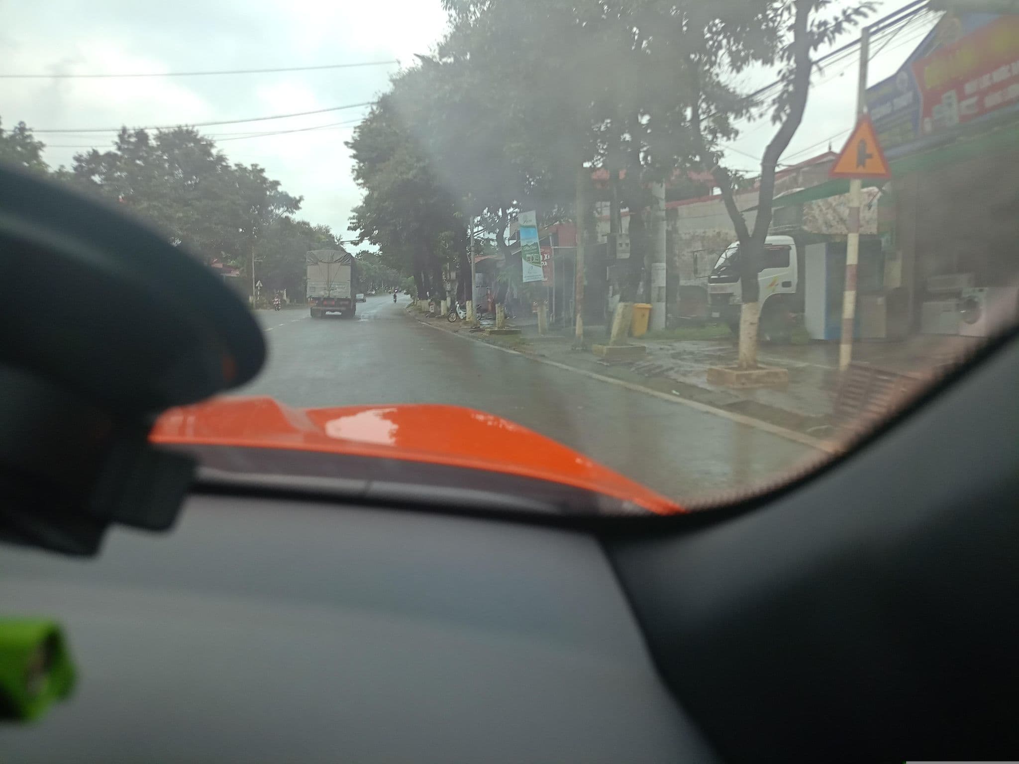 Street view near Thanh Binh Hotel, Long Cốc — © XeLangThang (CC BY-SA · Mapillary)