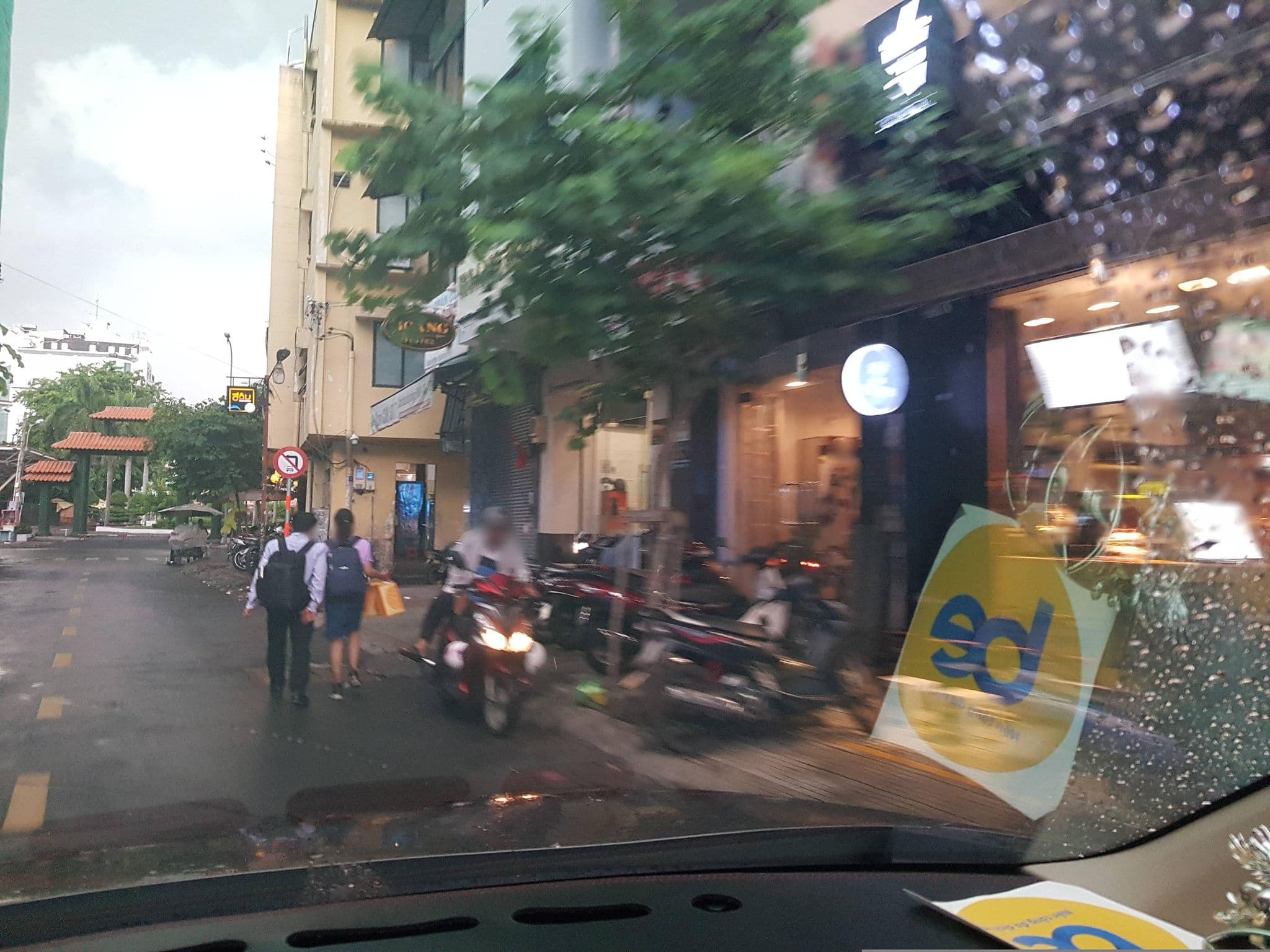Street view near Khách Sạn Sakura Saigon, Quận Ba