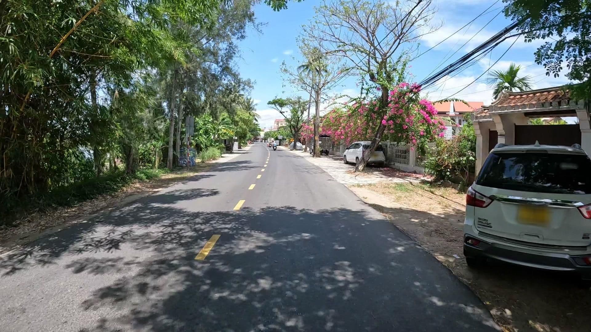 Street view near Vietnam Backpackers, Tra Que Vegetable Village — © lucomsky (CC BY-SA · Mapillary)