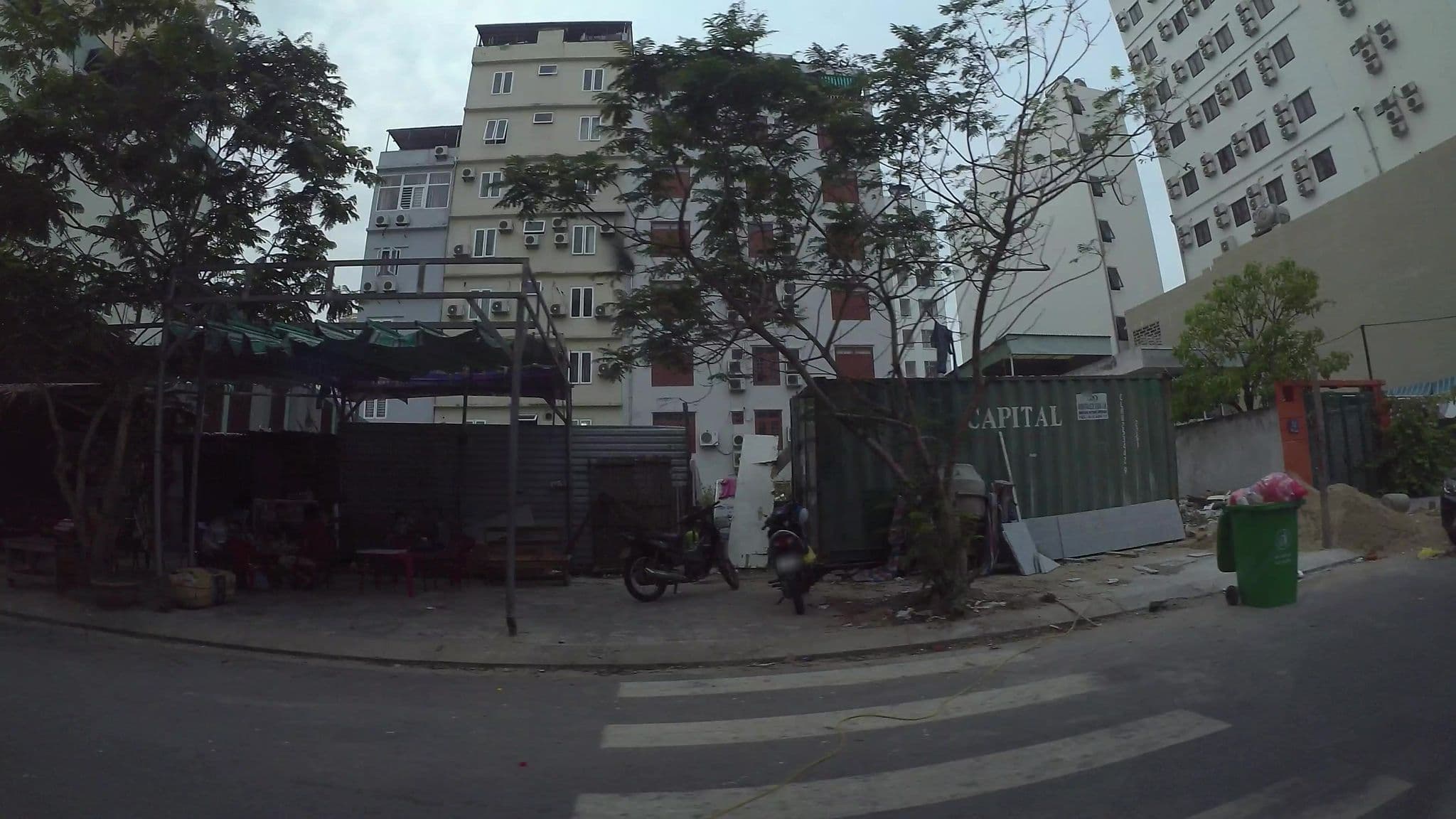 Street view near San San Hotel, Sơn Trà