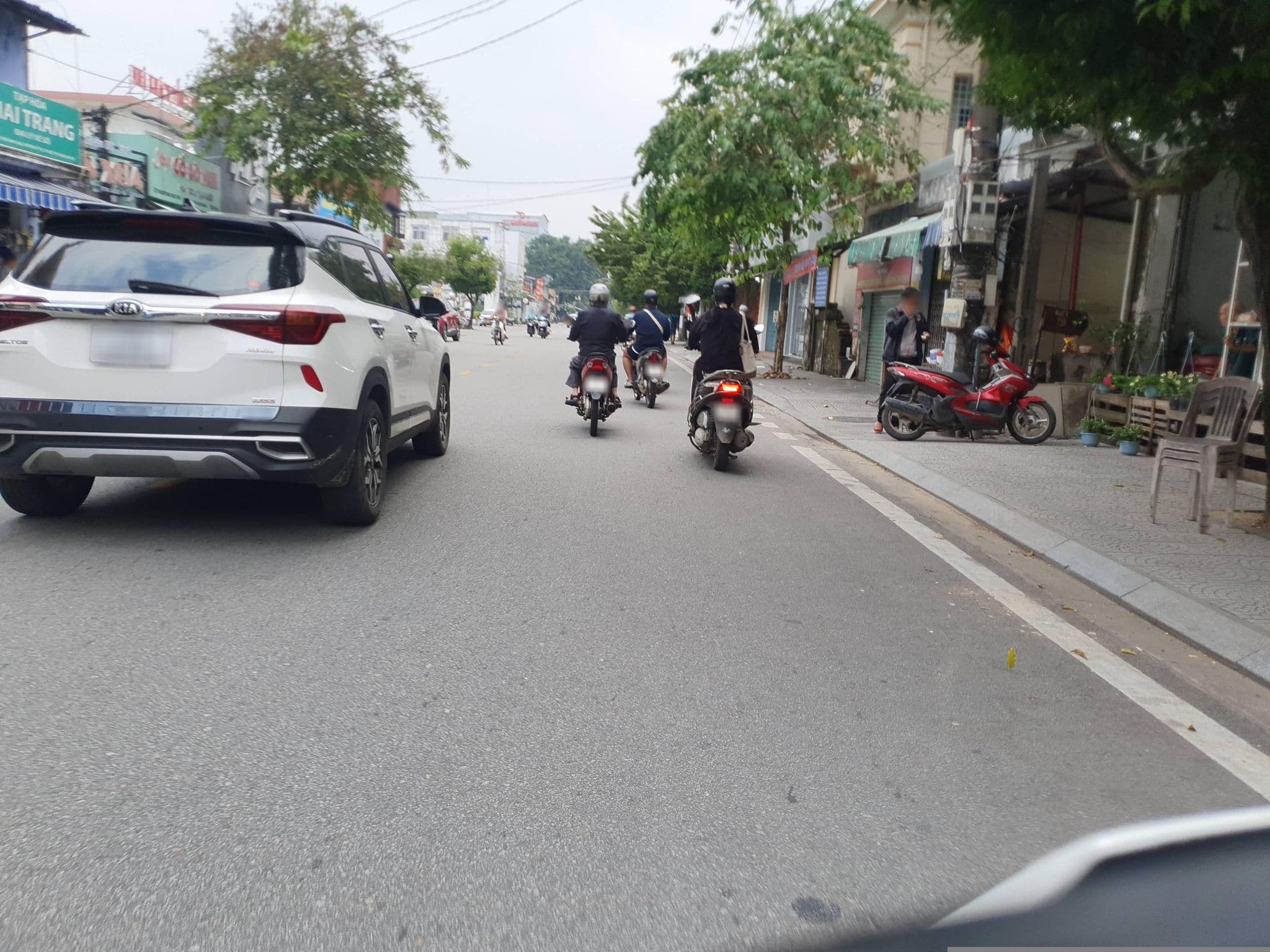 Street view near Nhà Gia Huân (Bạn Cấp 3), Huế
