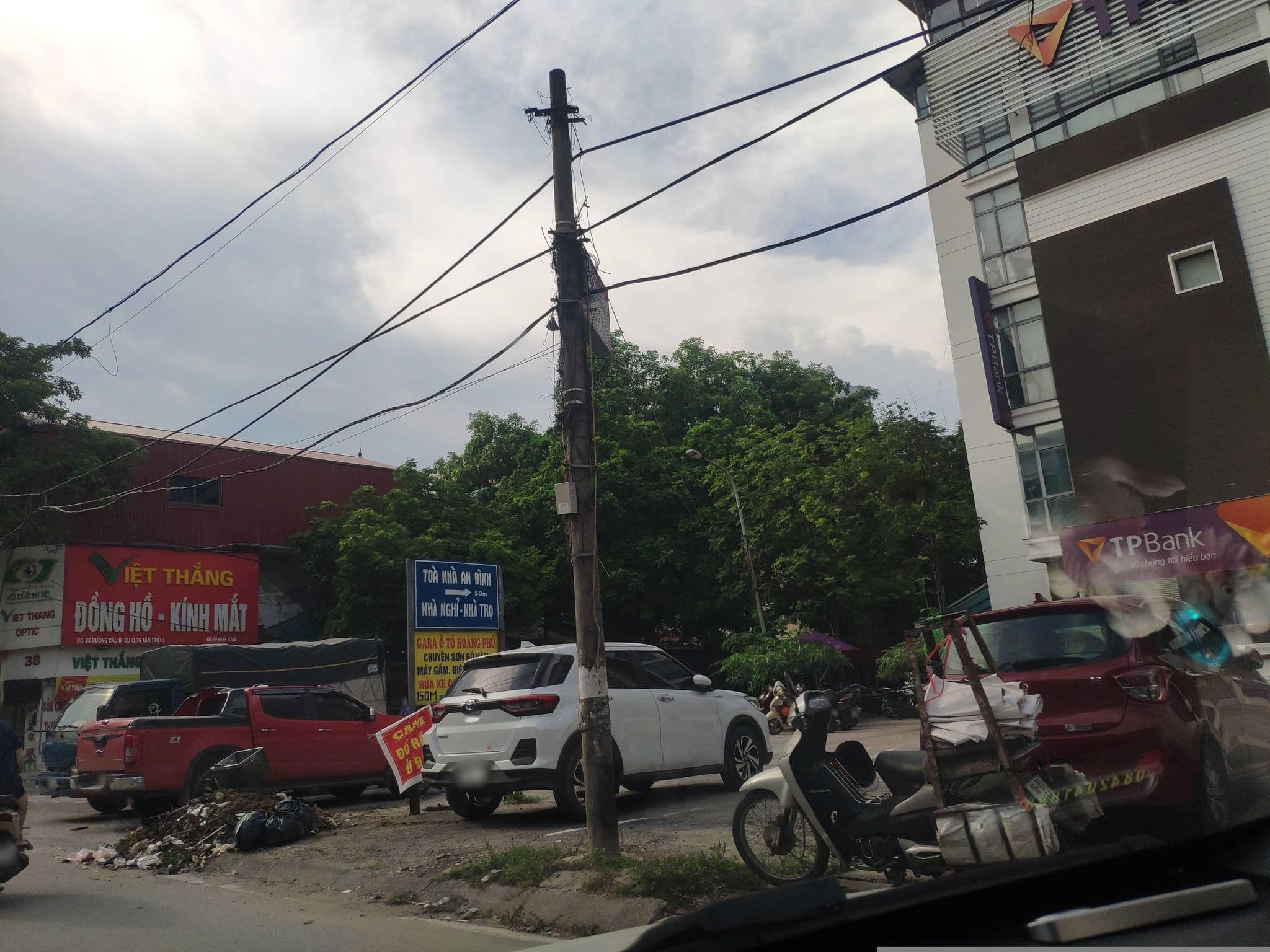 Street view near Khách Sạn 103, Hà Đông — © hn_right_1 (CC BY-SA · Mapillary)