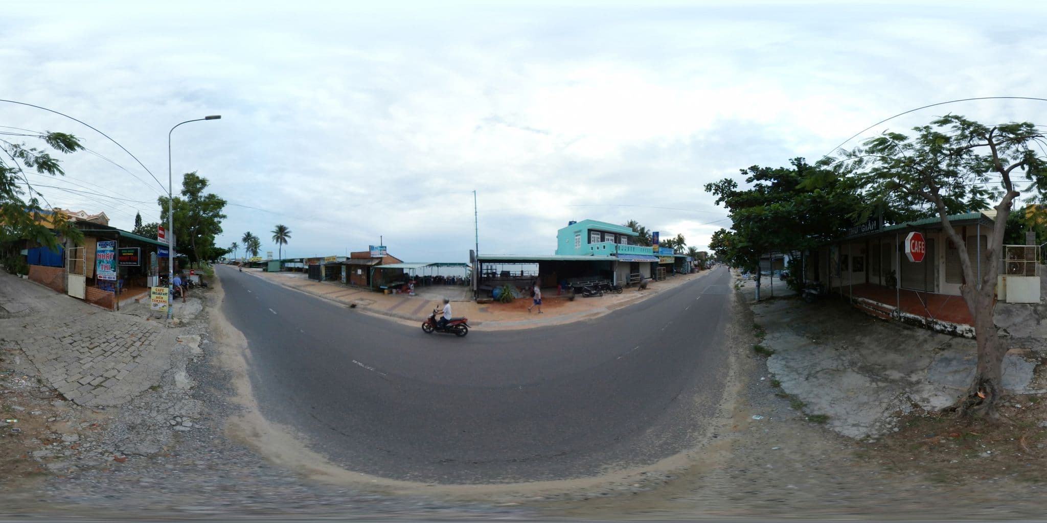 Street view near nhật thi, Mui Ne