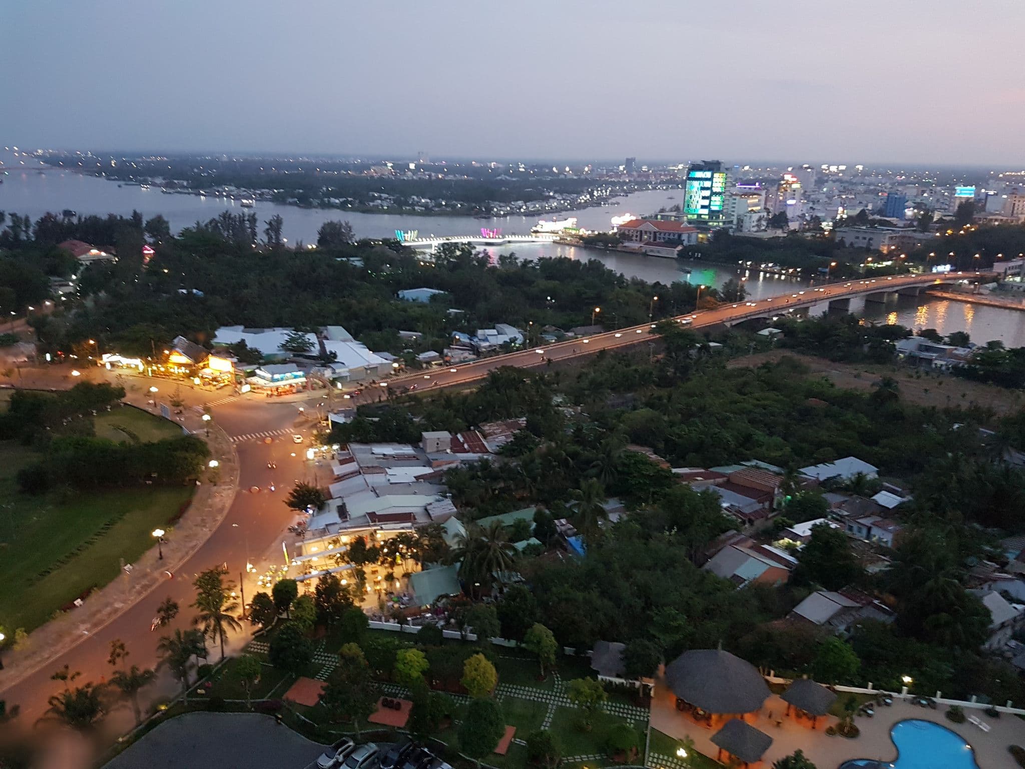 Street view near Mường Thanh Hotel, Cần Thơ