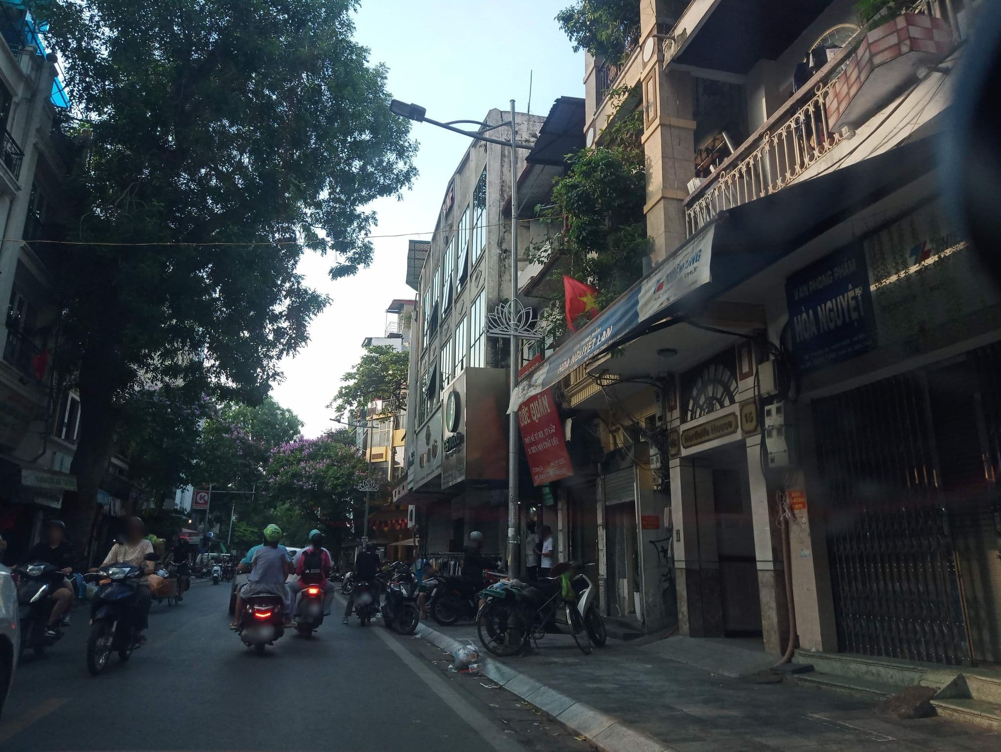 Street view near Nova Luxury Hotel, Hoàn Kiếm