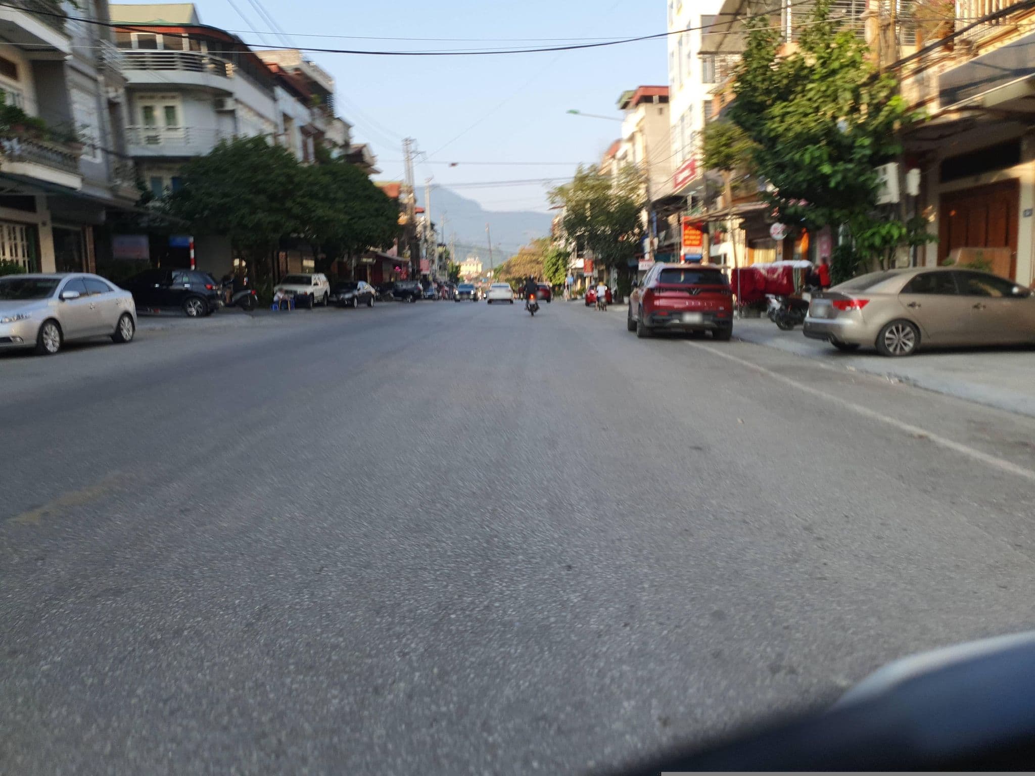 Street view near Ha Giang 1 Hostel, Hà Giang — © russmcd (CC BY-SA · Mapillary)