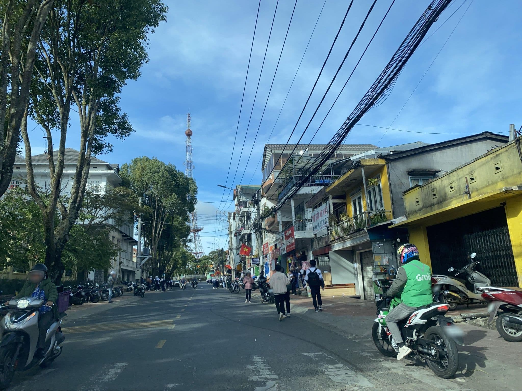 Street view near Nhà chung, Ðà Lạt
