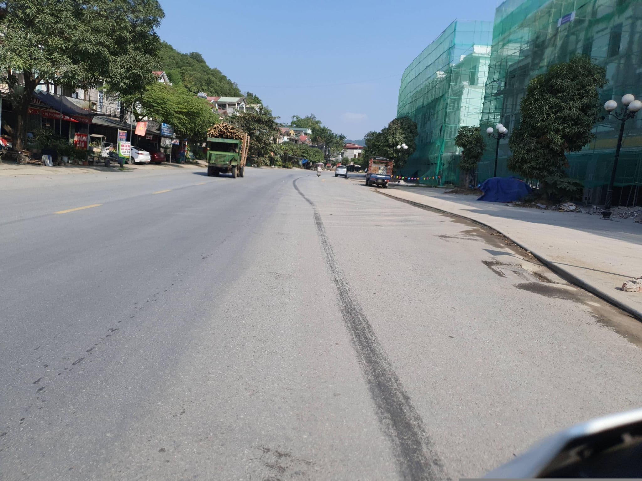 Street view near Suoi khoang nong nha nghi Dai Duong, Tuyên Quang — © russmcd (CC BY-SA · Mapillary)