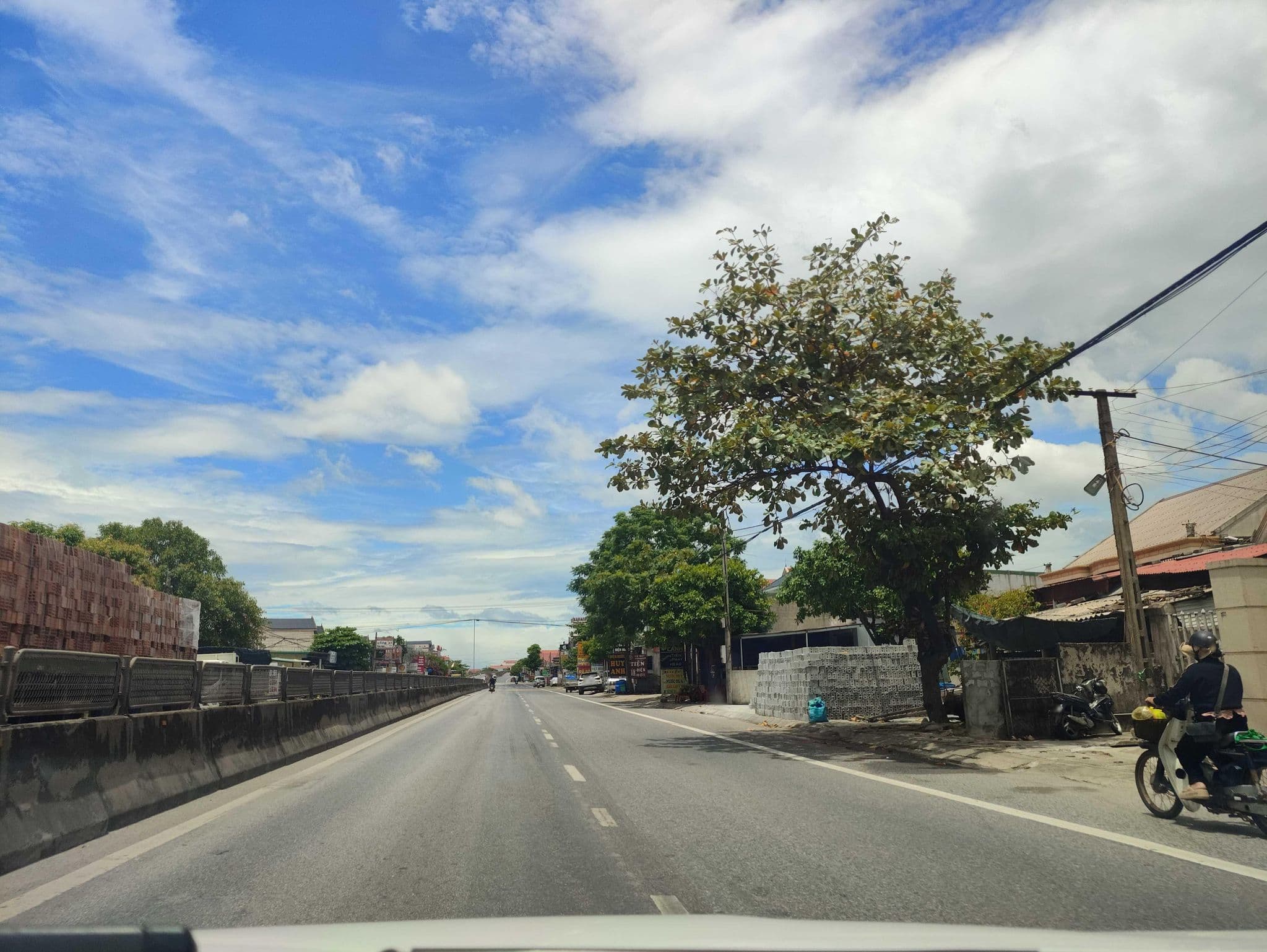 Street view near Hoa Mai, Ba Đồn — © hn_right_1 (CC BY-SA · Mapillary)