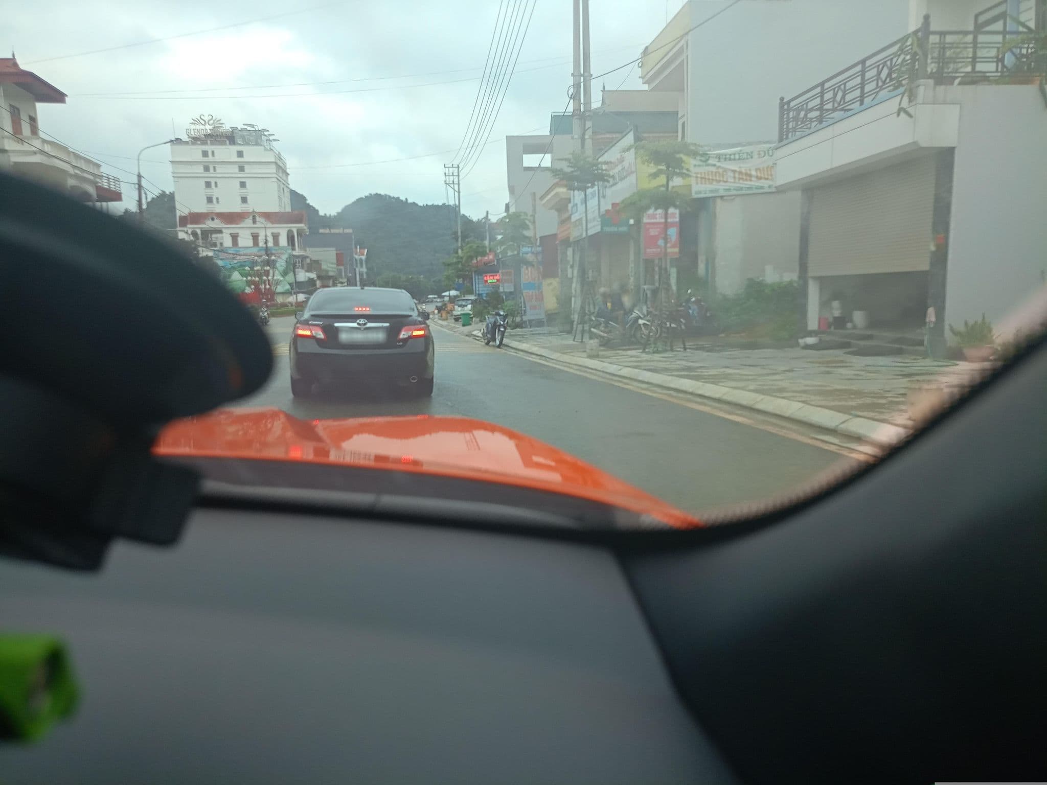 Street view near So Do nha nghi, Long Cốc — © XeLangThang (CC BY-SA · Mapillary)