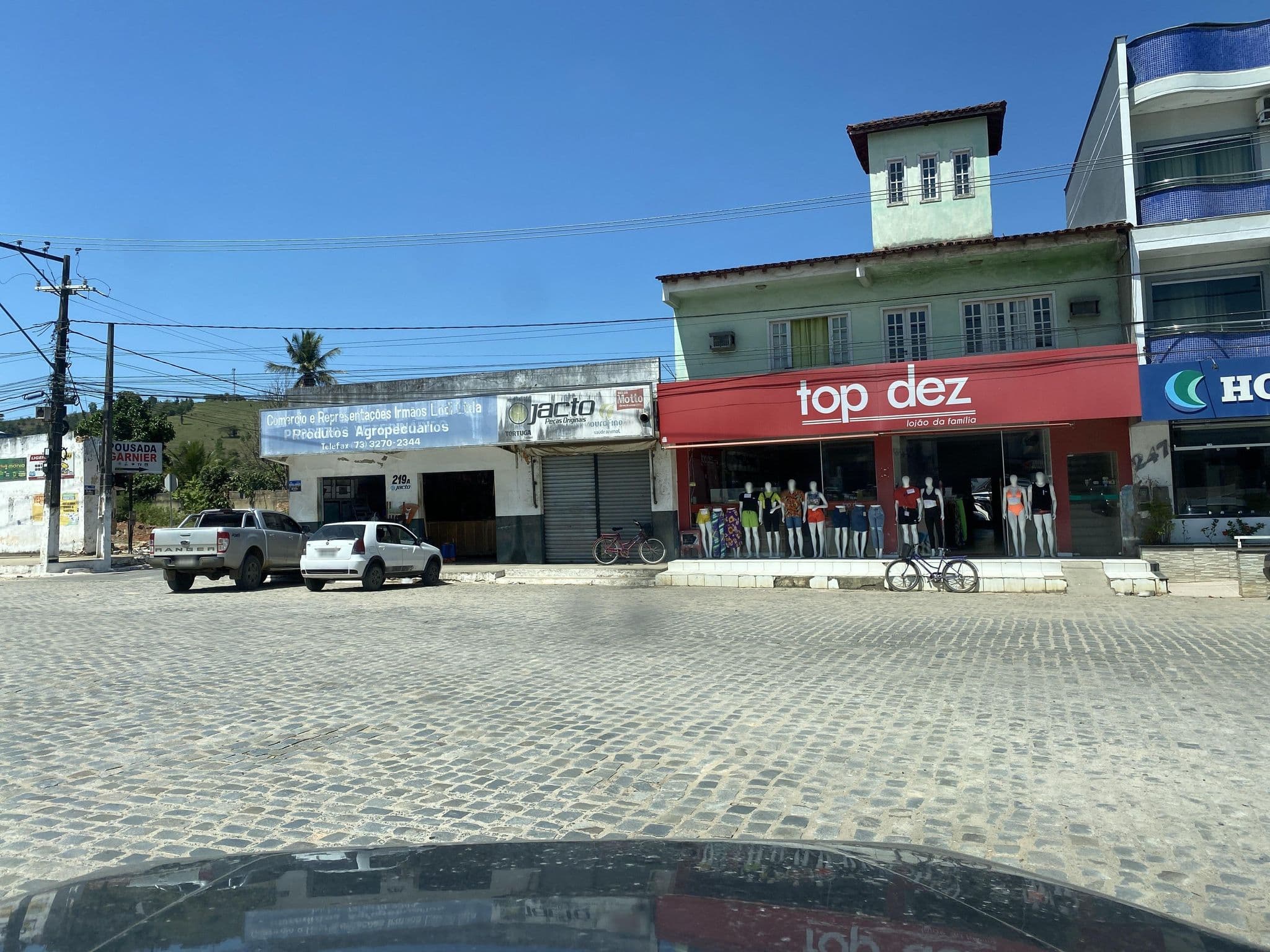 Street view near Hotel e Restaurante Caraíva, Itabela — © qualhano (CC BY-SA · Mapillary)